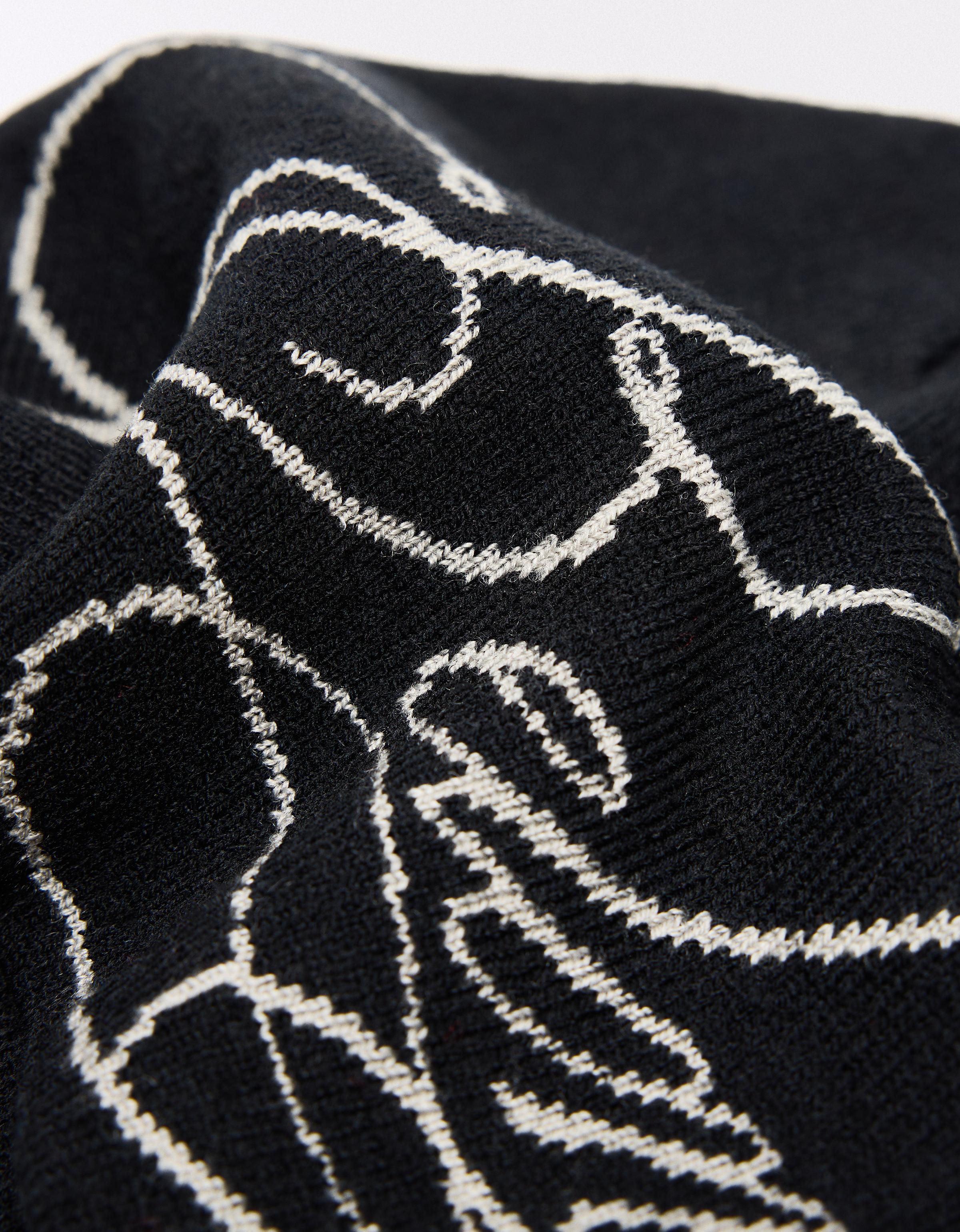Knitted beanie — Black