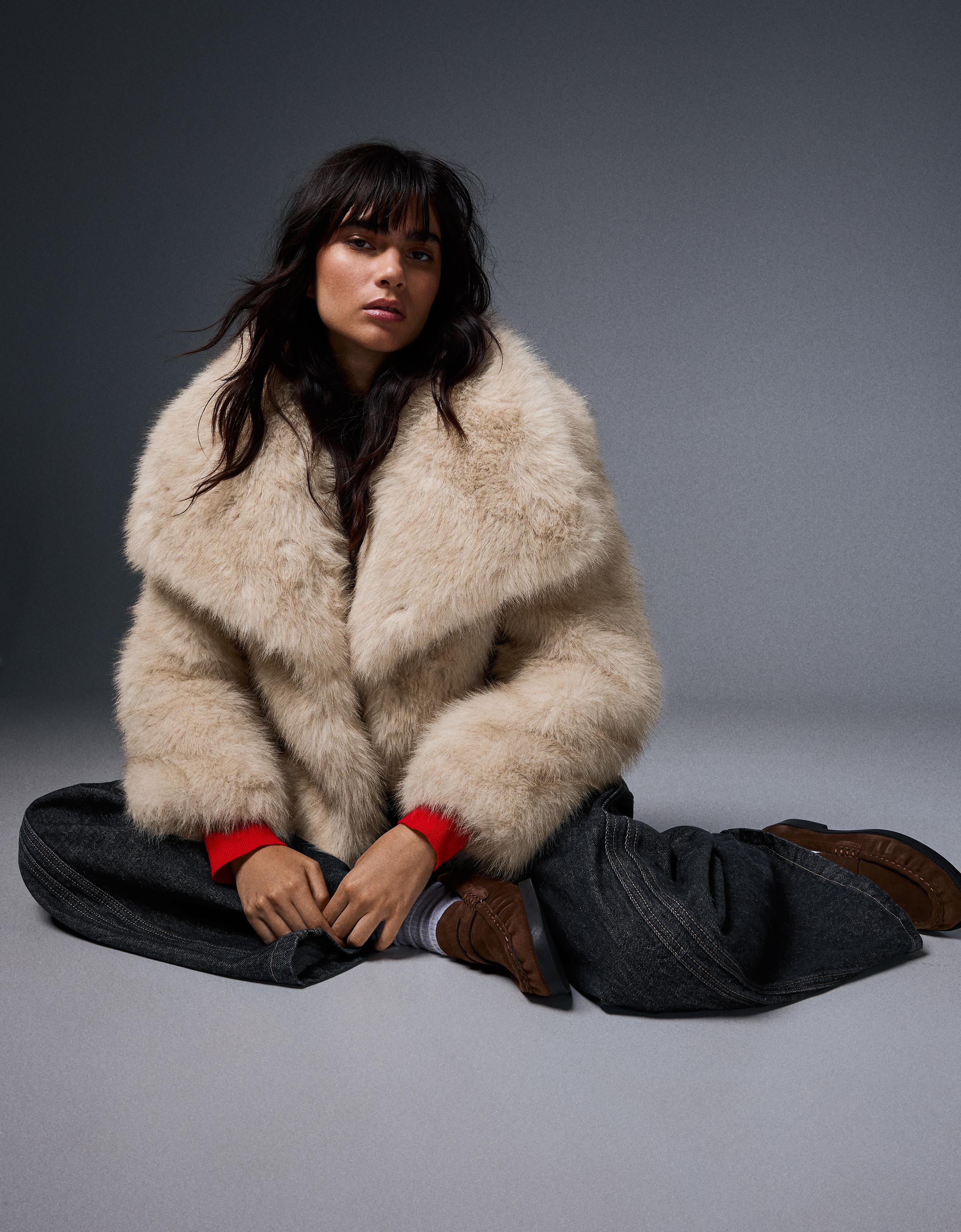 Furry jacket with lapel — Cream