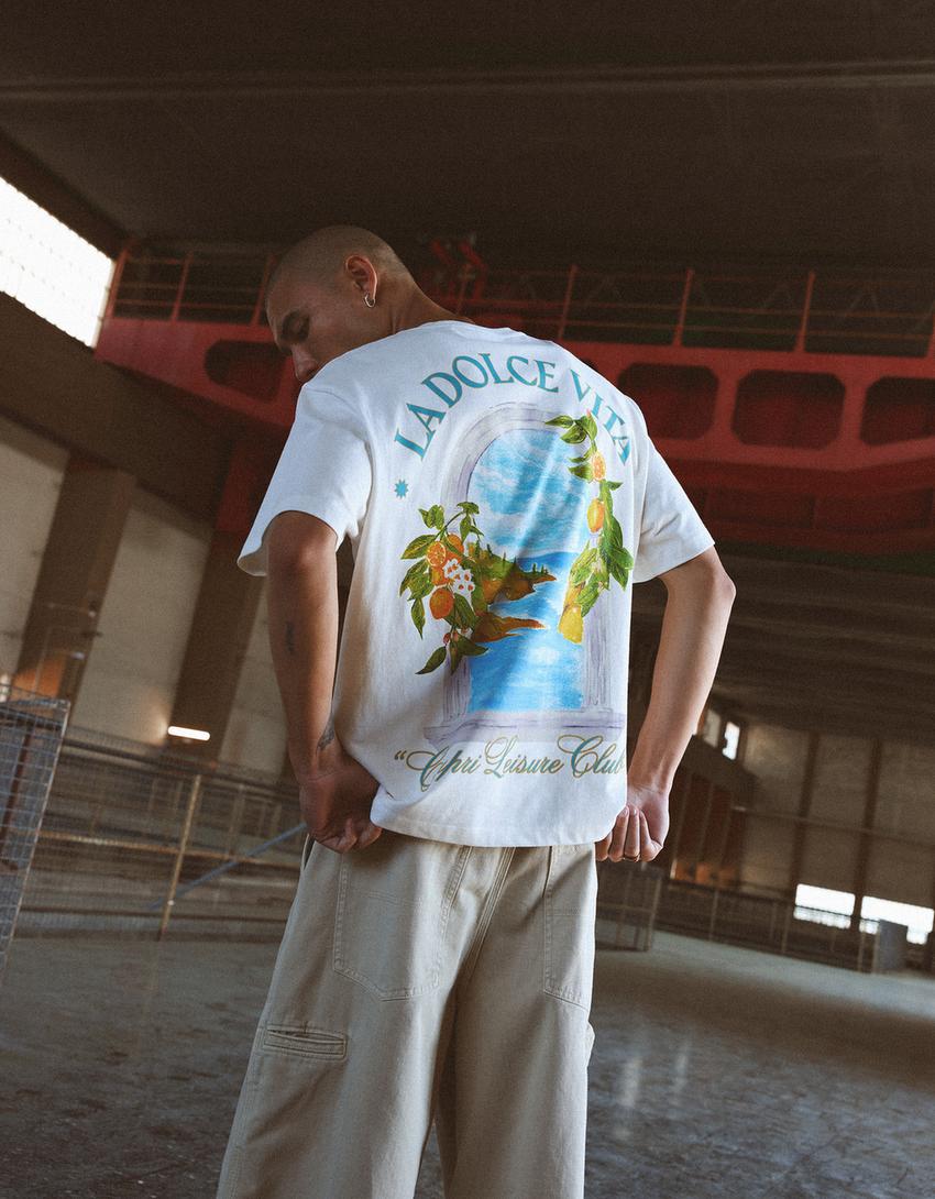 تيشرت بأكمام قصيرة وطبعة-أبيض مطفي