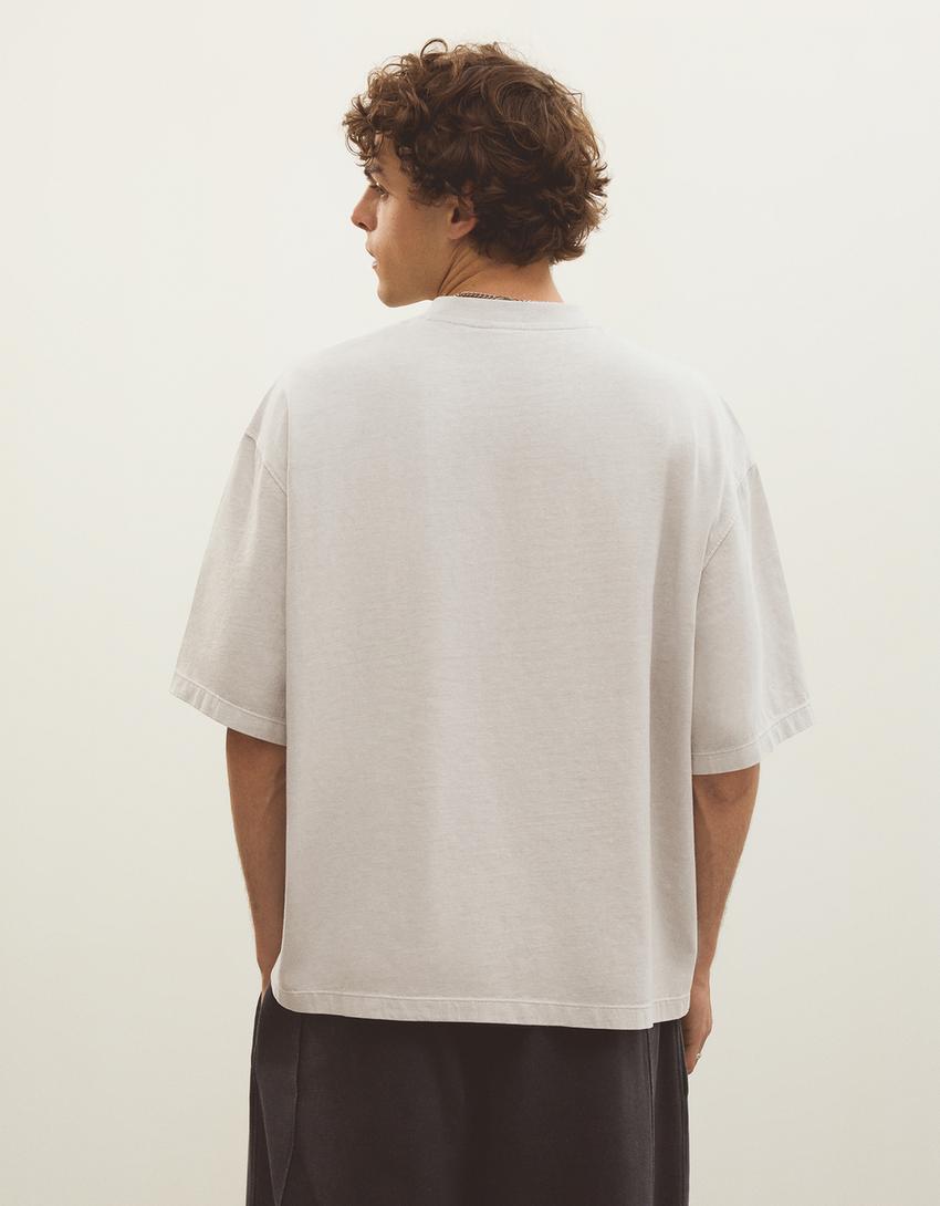 Camiseta boxy fit print-Piedra