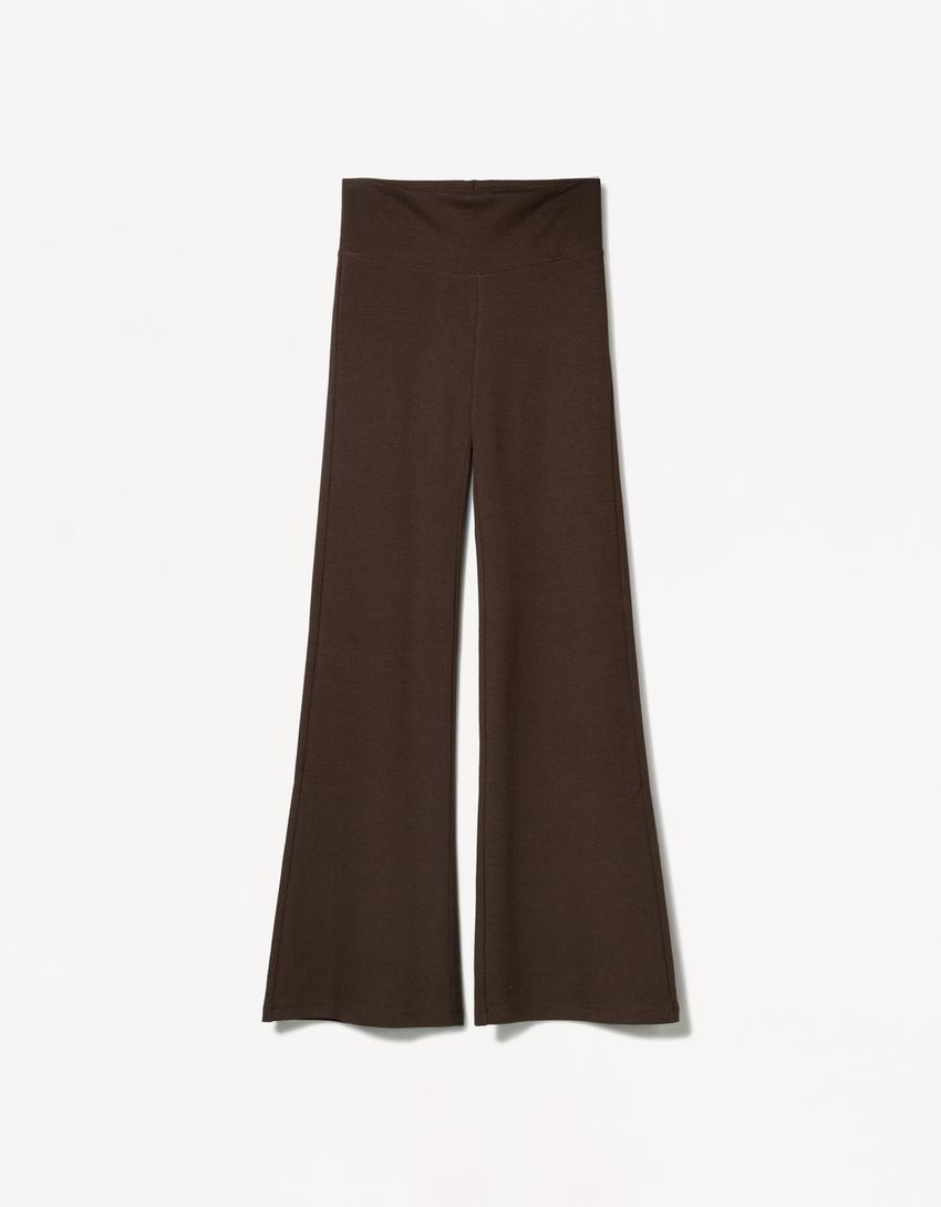 Pantalón flare-Marrón