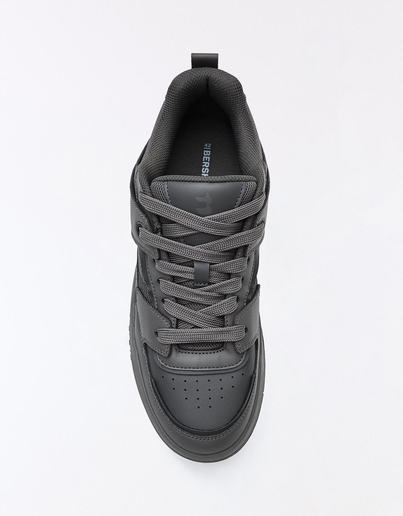 SKATE SNEAKERS — Grey