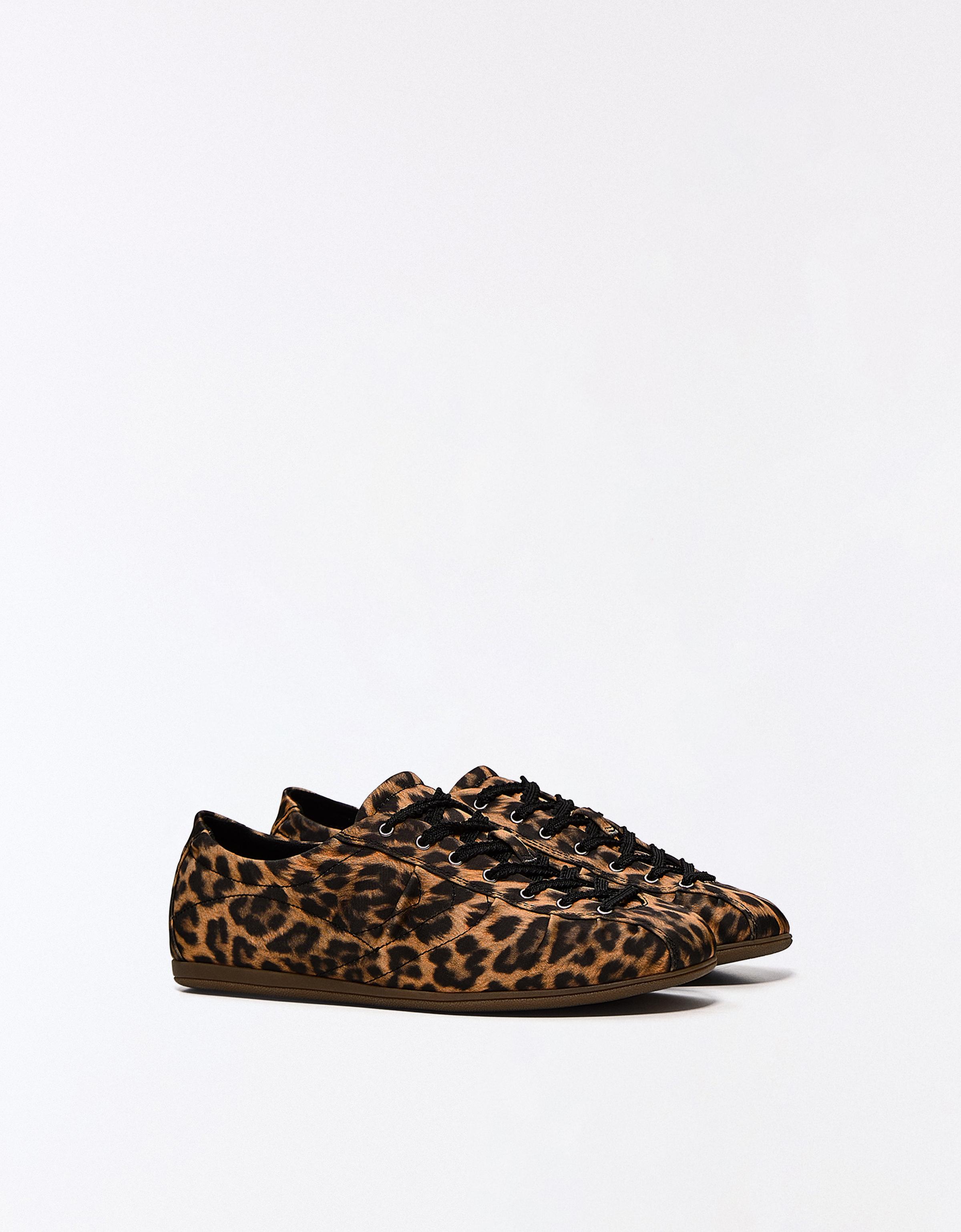 Bershka Buty Sportowe Z Cienką Podeszwą W Panterkę Kobieta 37 Leopard