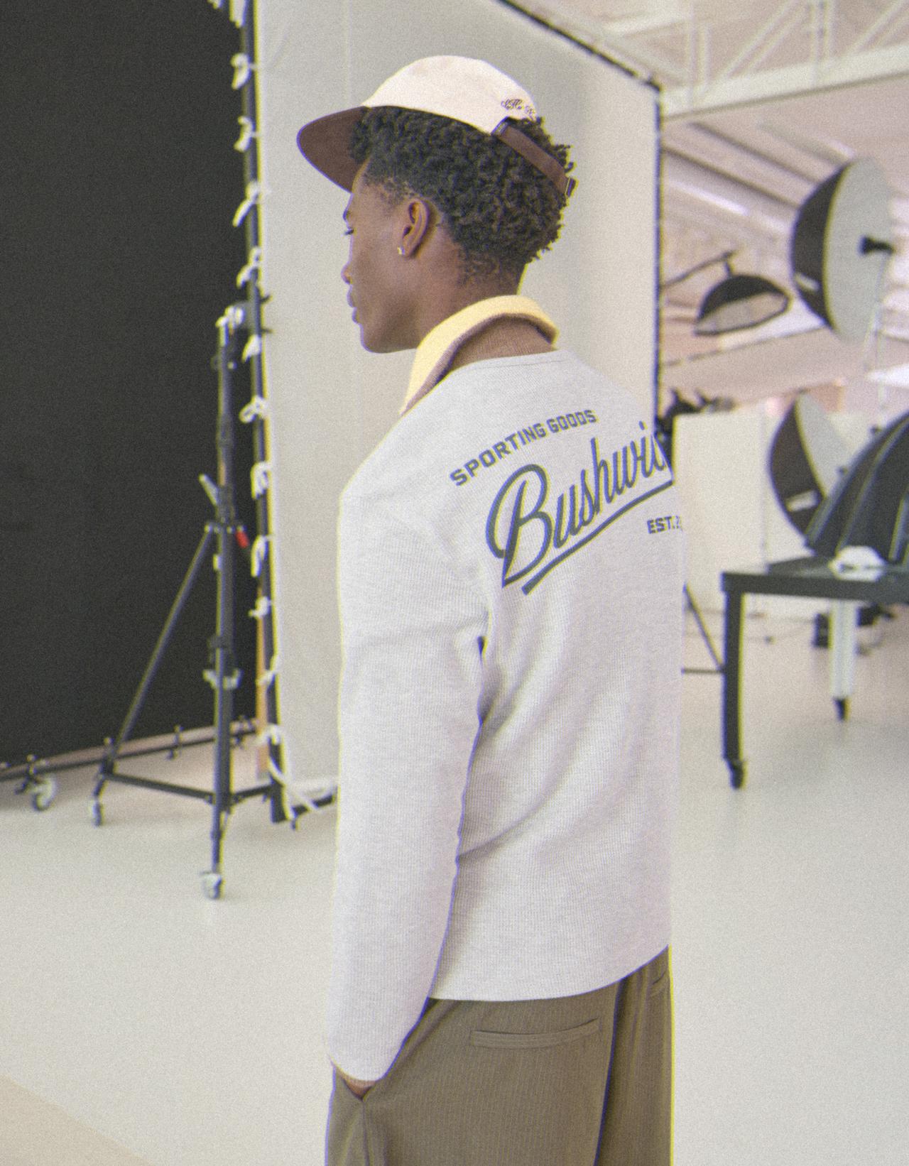 Printed long sleeve henley — Grey