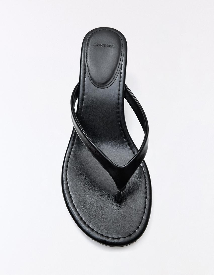 Heeled thong sandals-BLACK