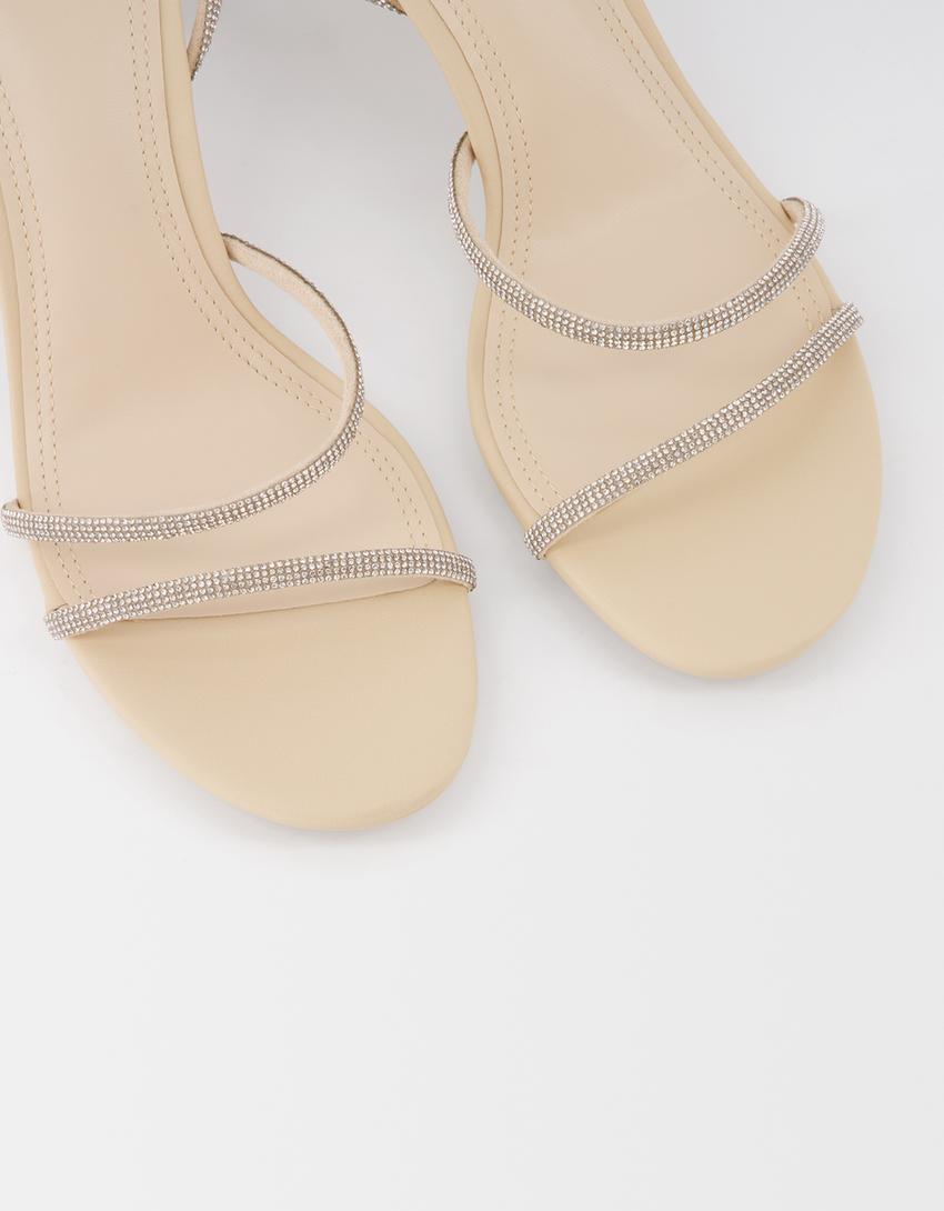 Sandali con tacco e fascette con strass-Beige-4