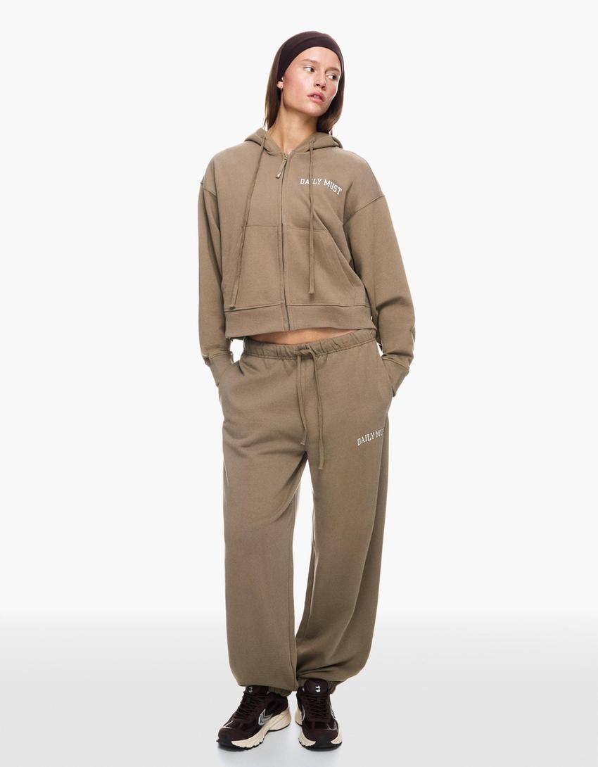 Embroidered plush sweatshirt and trousers set-Embroidered plush sweatshirt and trousers set-3