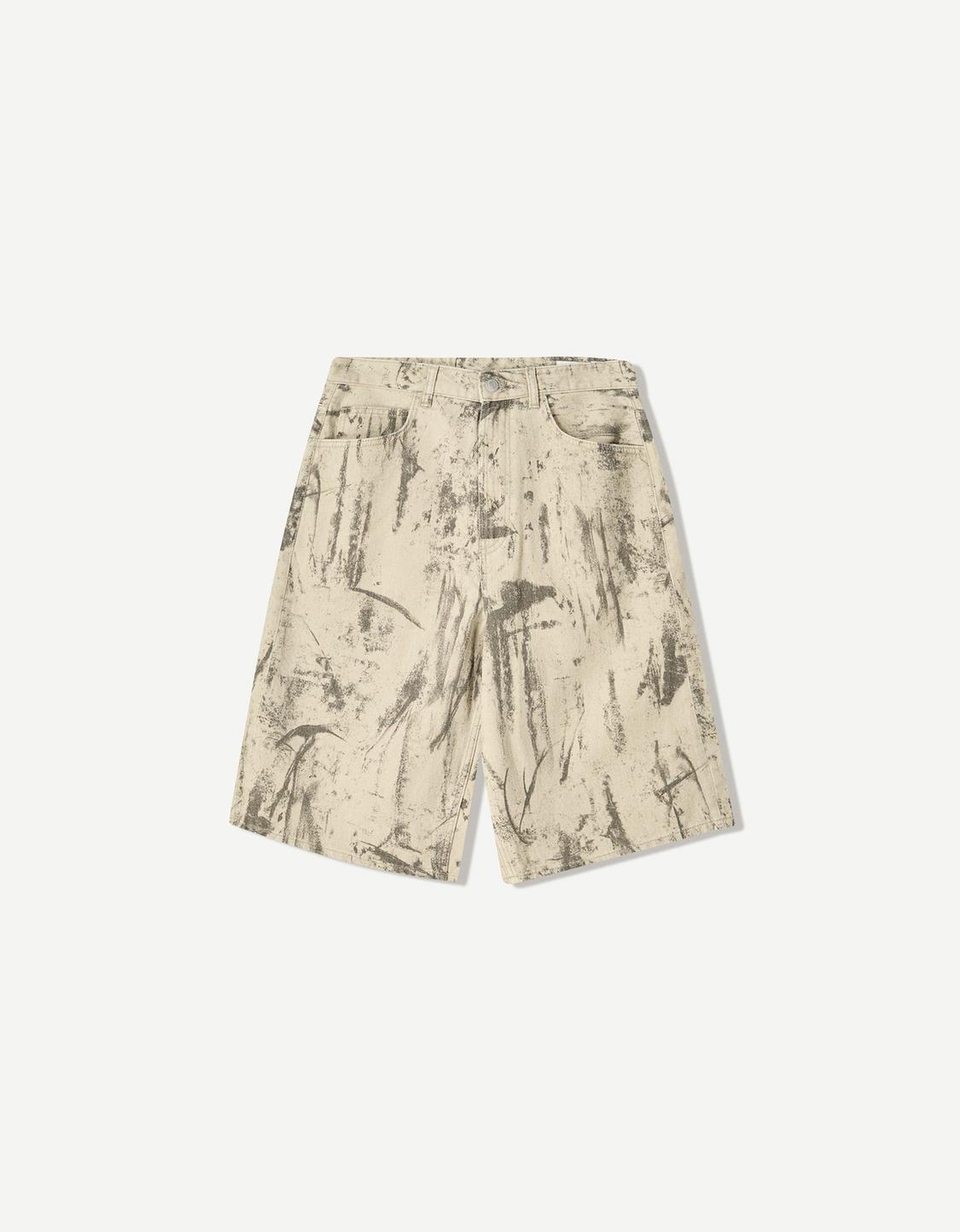 Printed baggy Bermuda shorts