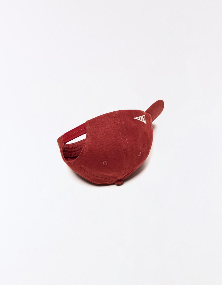 Embroidered cap-Maroon