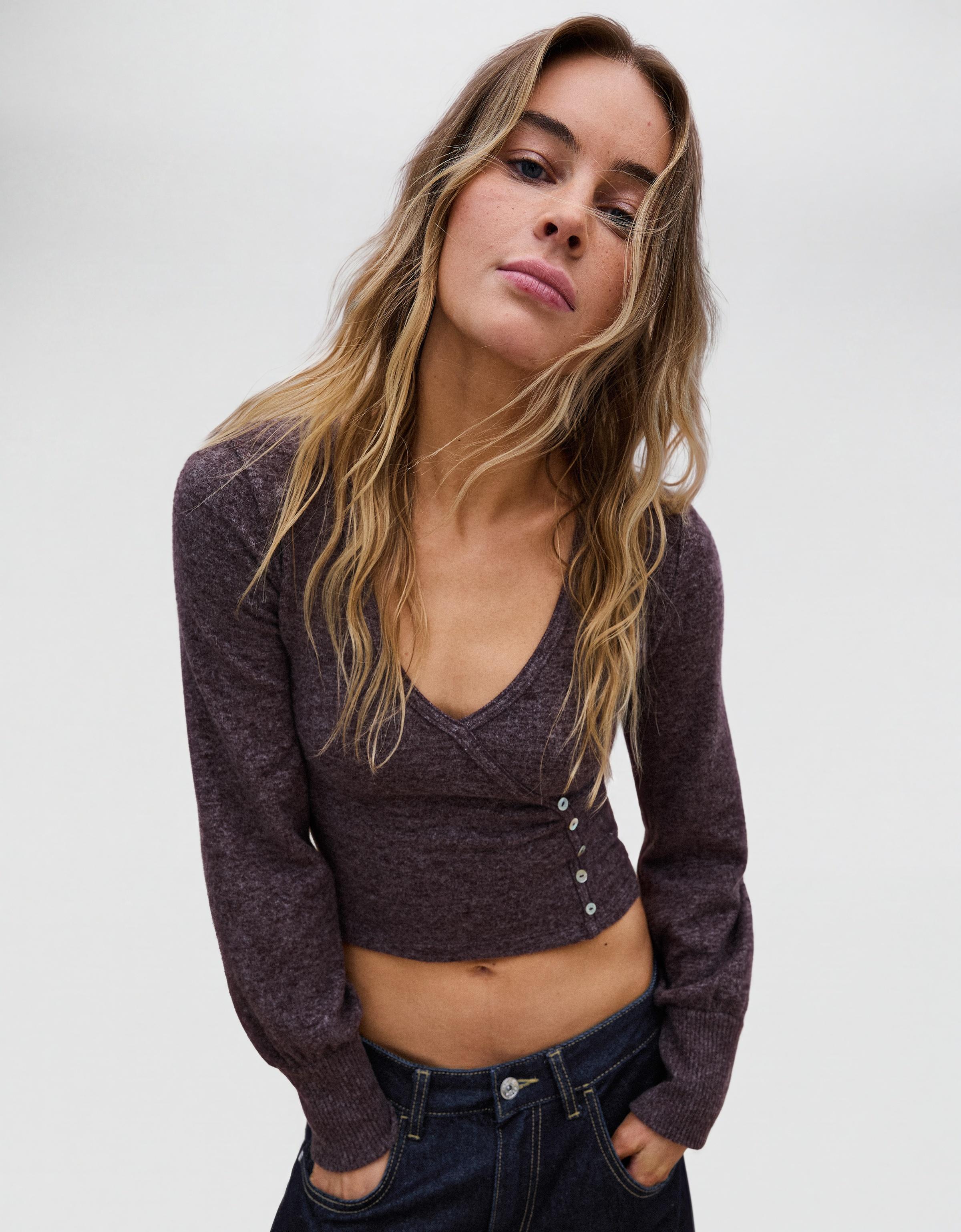 V-neck button jumper — Brown