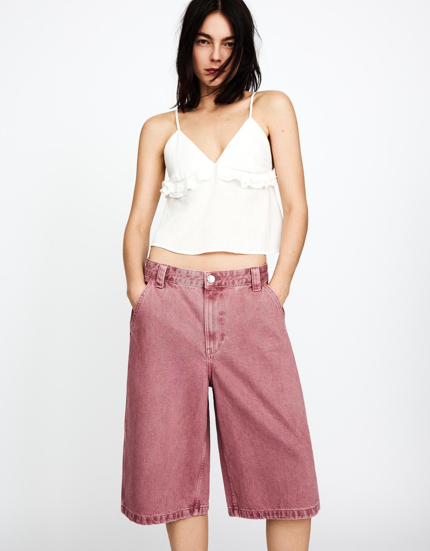 Bershka jeansowe bermudy skater czerwony