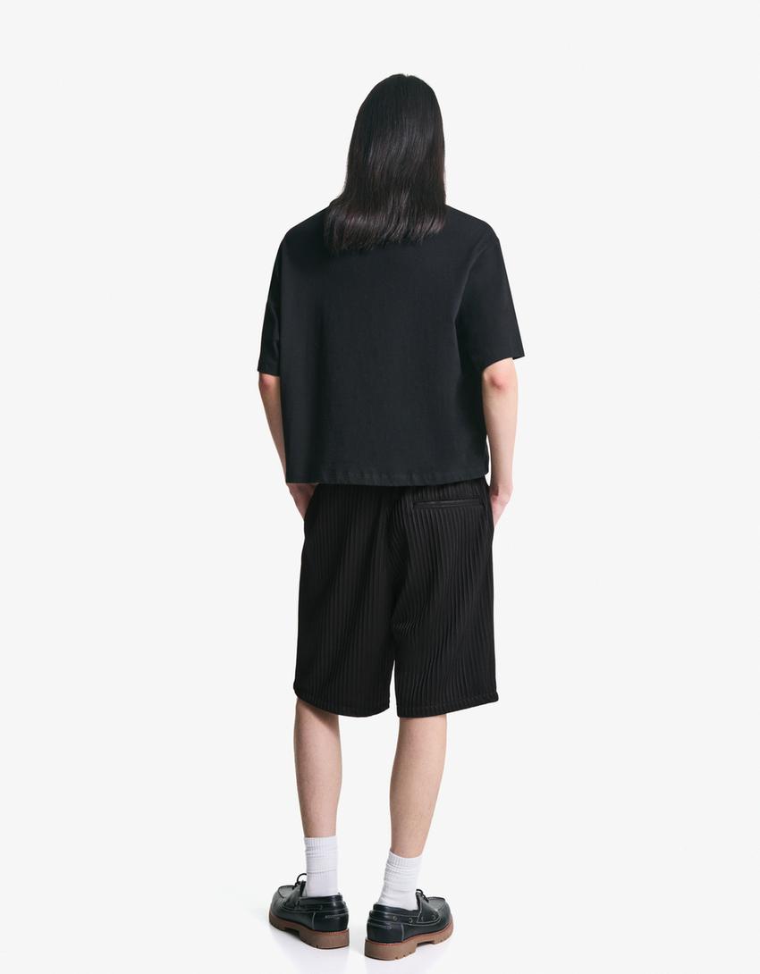 Pleated skater shorts-Black