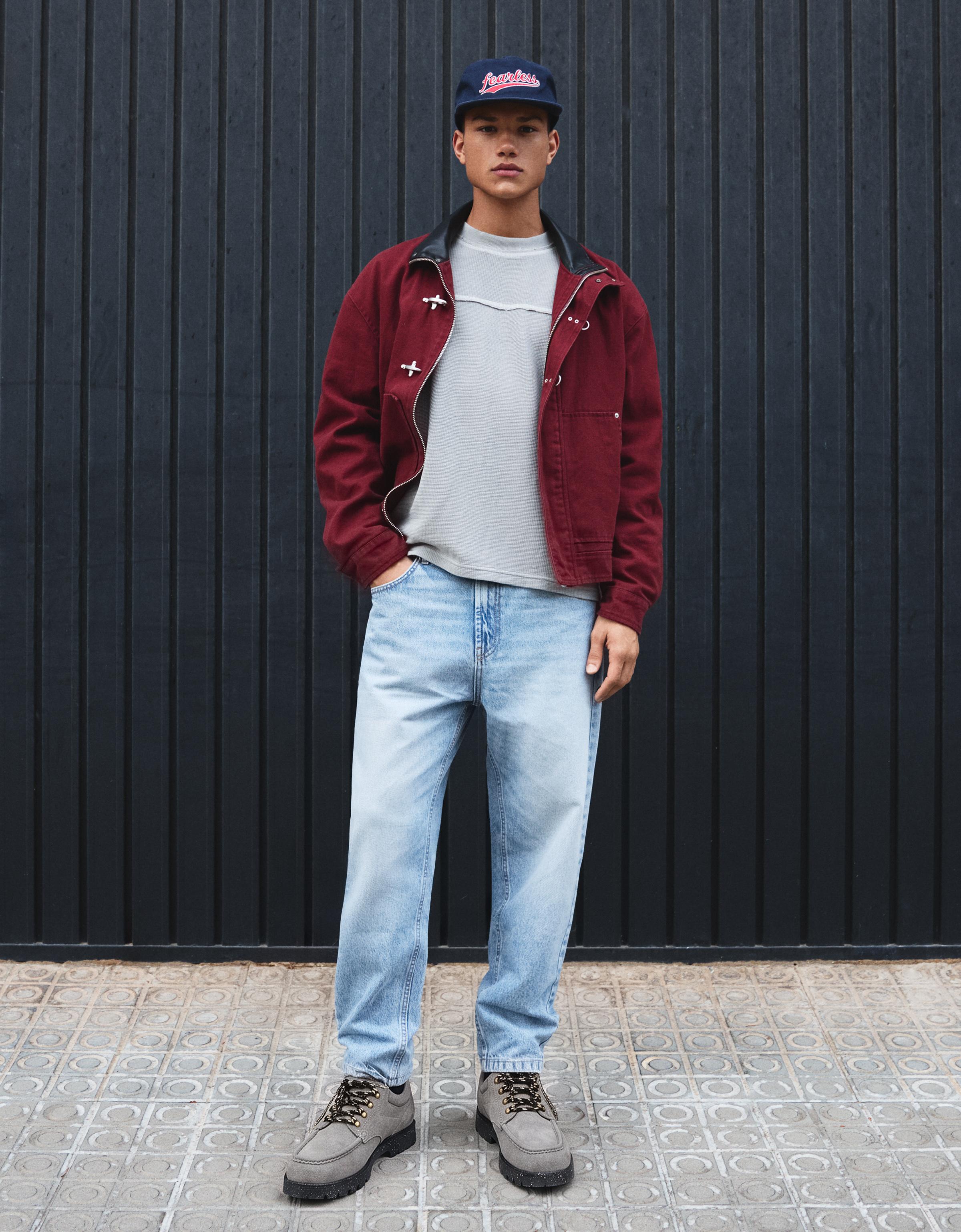Bershka Jeansy O Kroju Loose Fit Mężczyzna 40 Wyblakły Niebieski