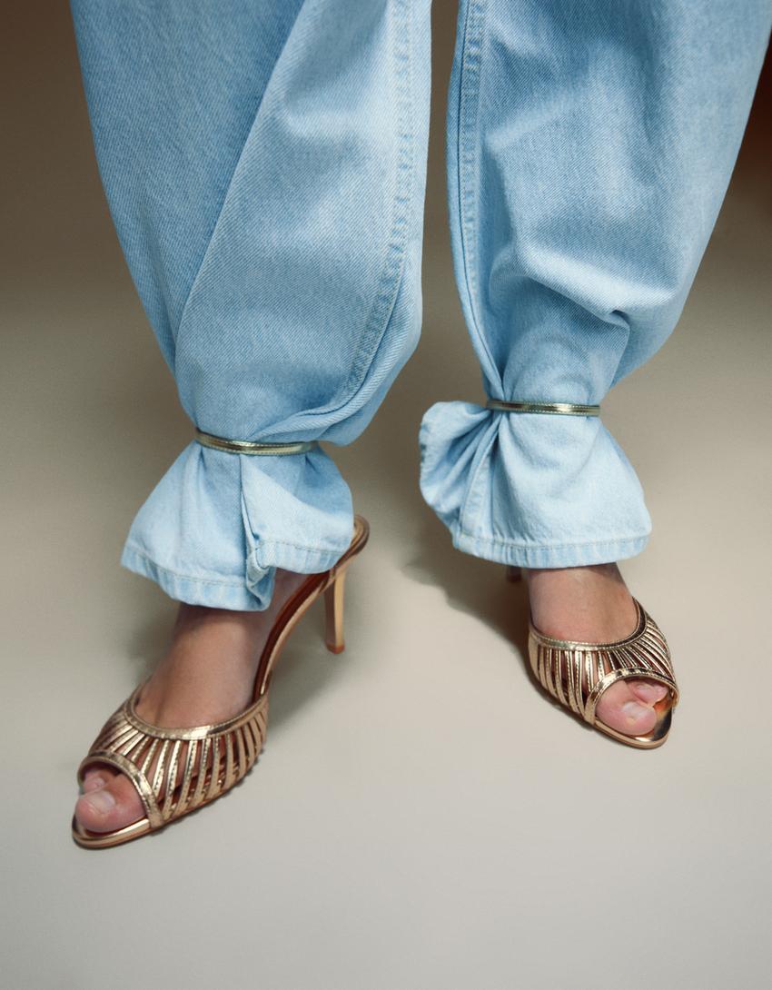 Escarpins à talon avec split-Or