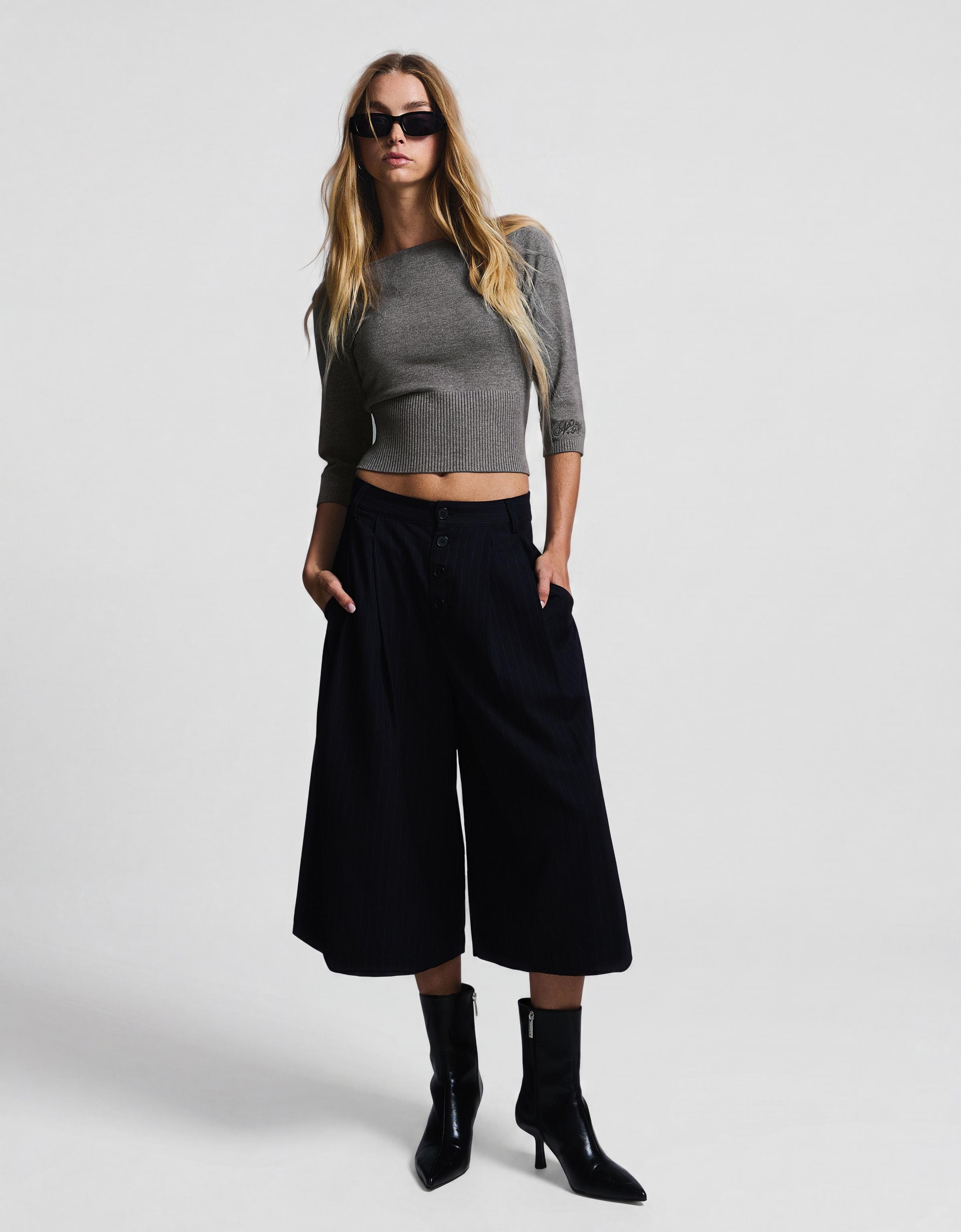 Boat neck jumper — Grey