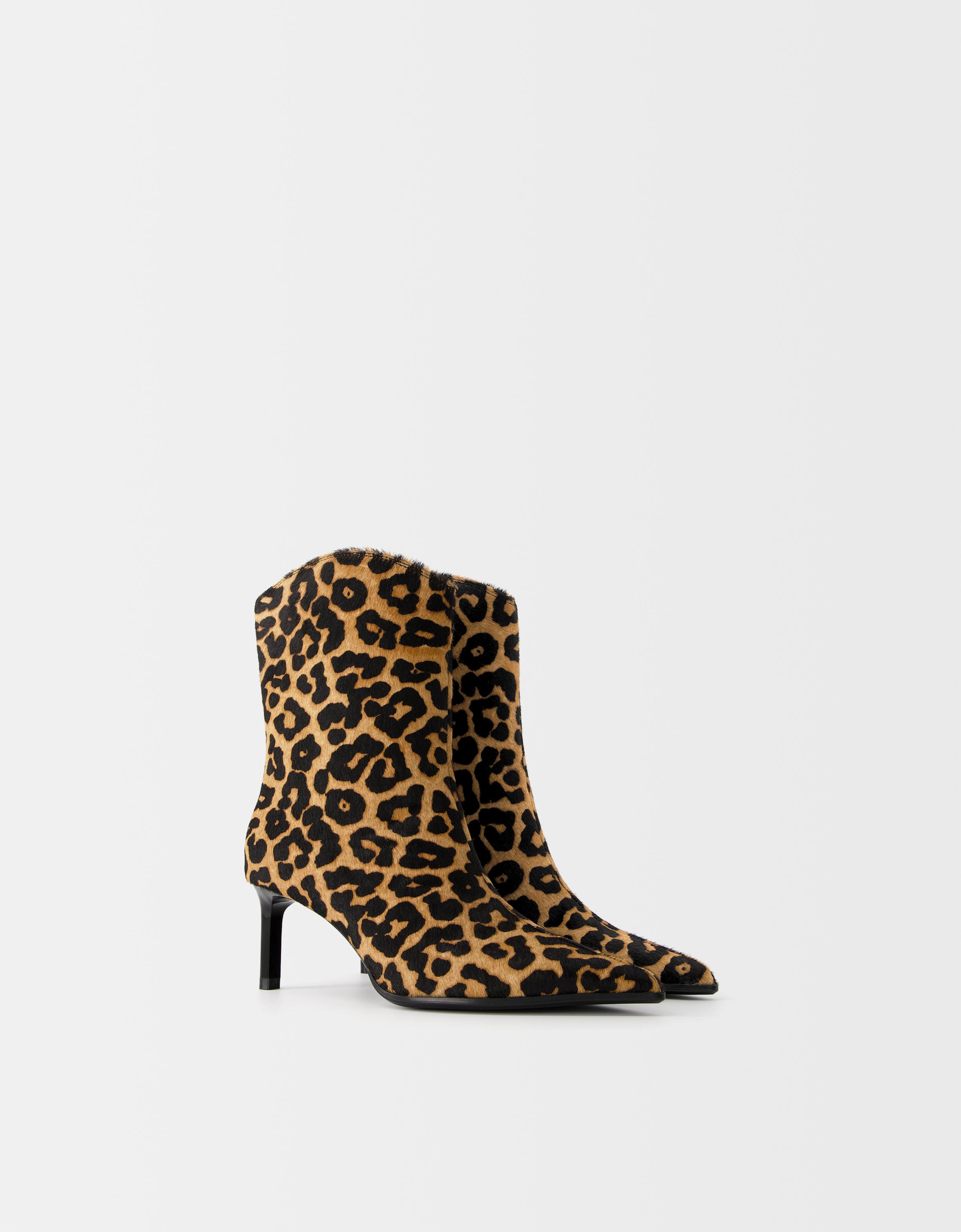 Bershka Stiefeletten Aus Leder Mit Print Im Leoparden-Look Damen 36 Leopardenmuster