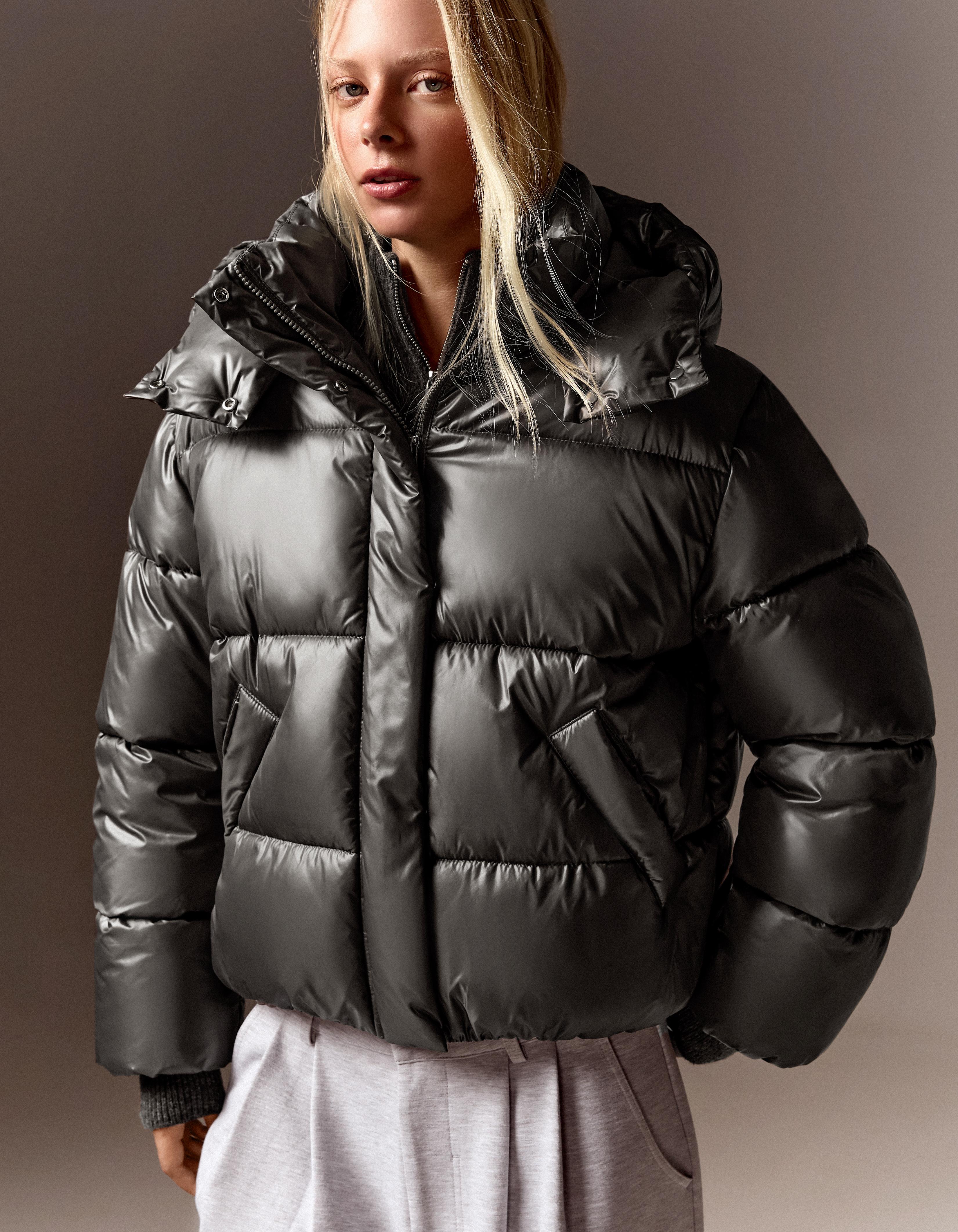 Bershka Pikowana Kurtka Oversize Z Kapturem Kobieta Ciemnobeżowy