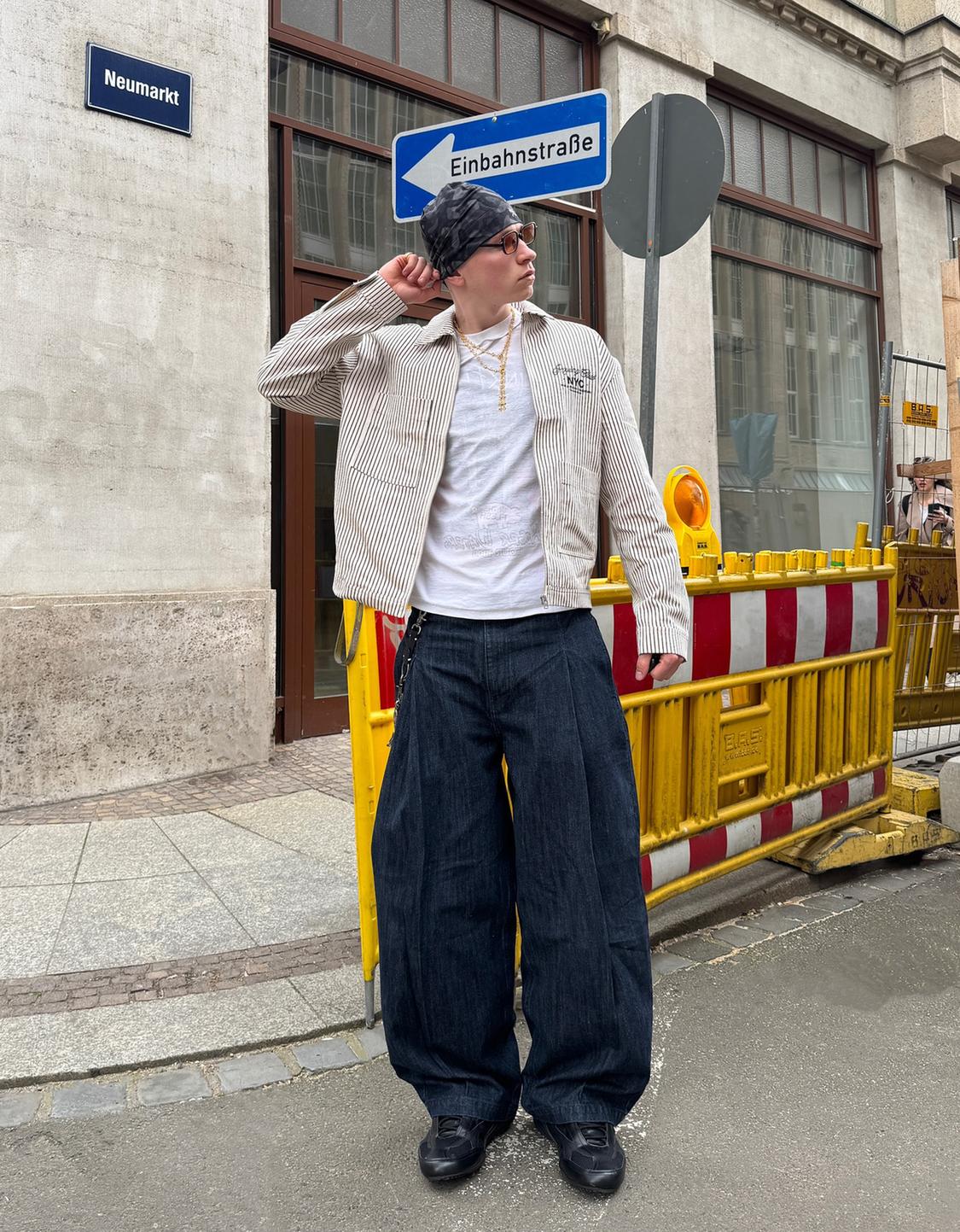Wide balloon leg jeans