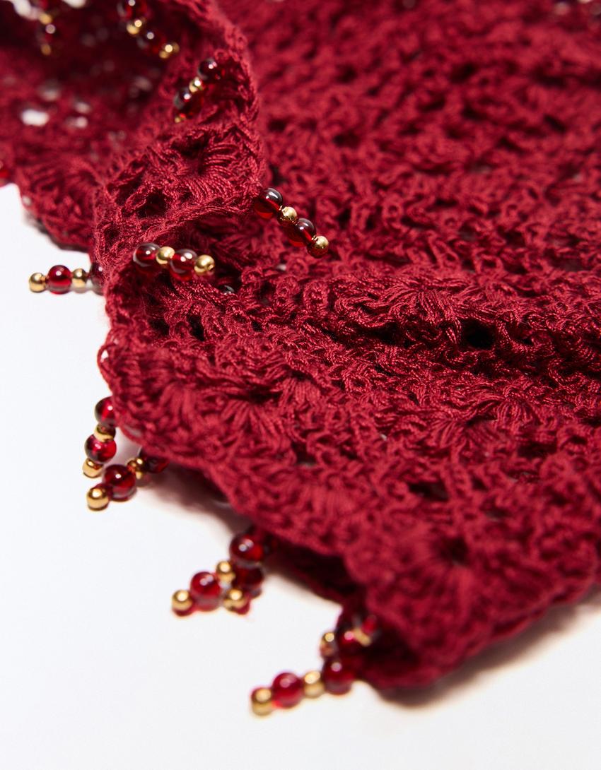 Beanie aus Strick mit Perlenbesatz-Granatrot