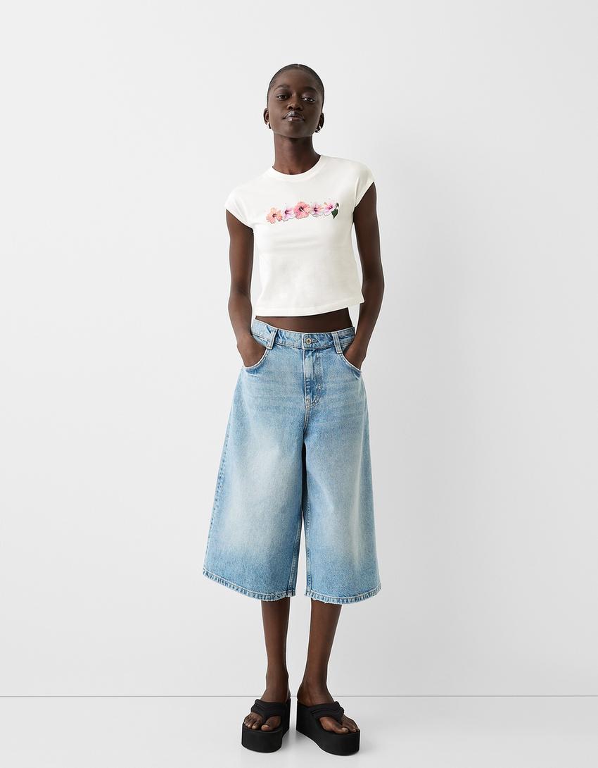 تيشرت بطبعة وأكمام قصيرة وأحجار الراين-أبيض-3