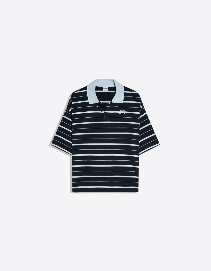 قميص بولو مخطط بتطريز وأكمام قصيرة-أزرق