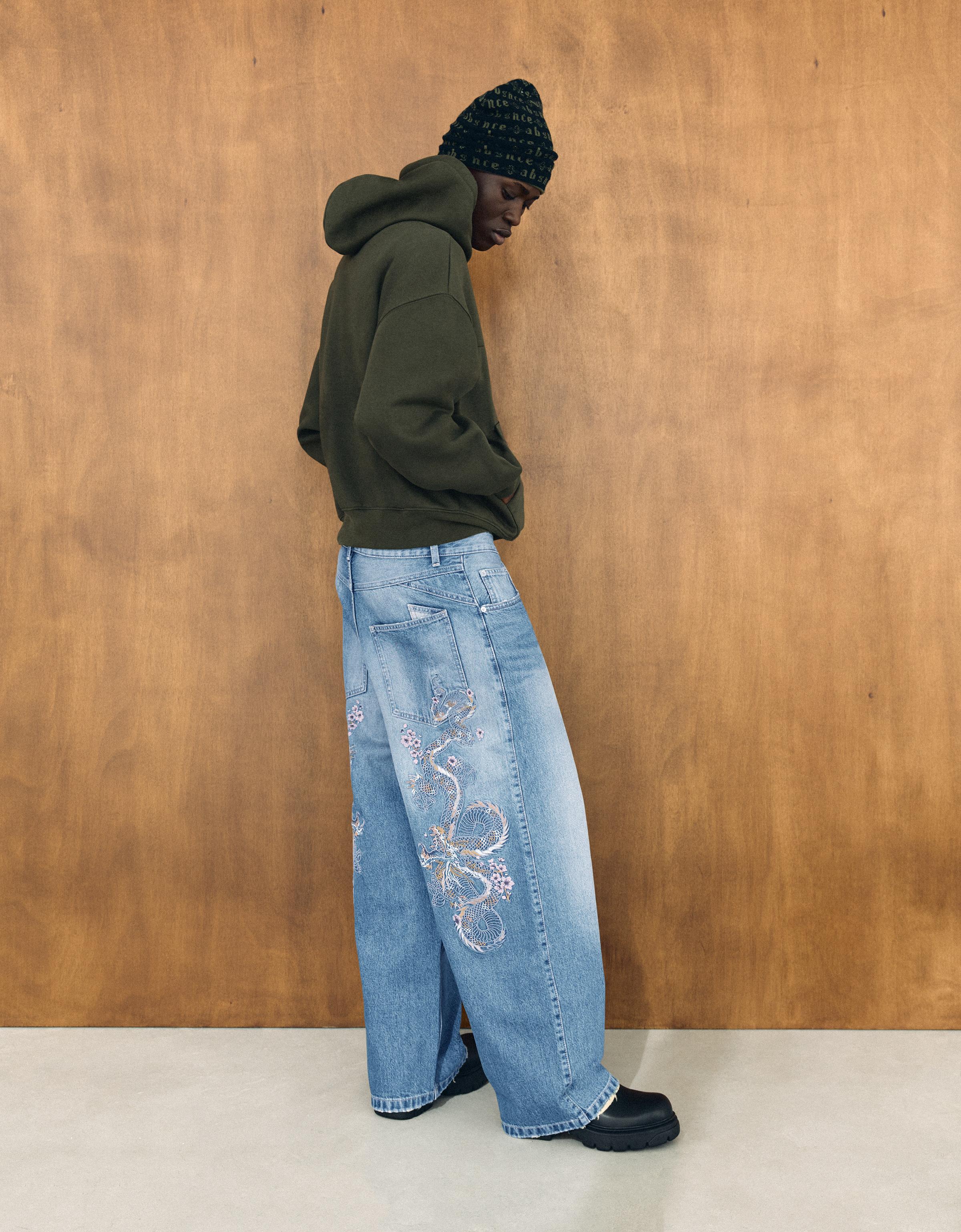 Jeans skater bordado