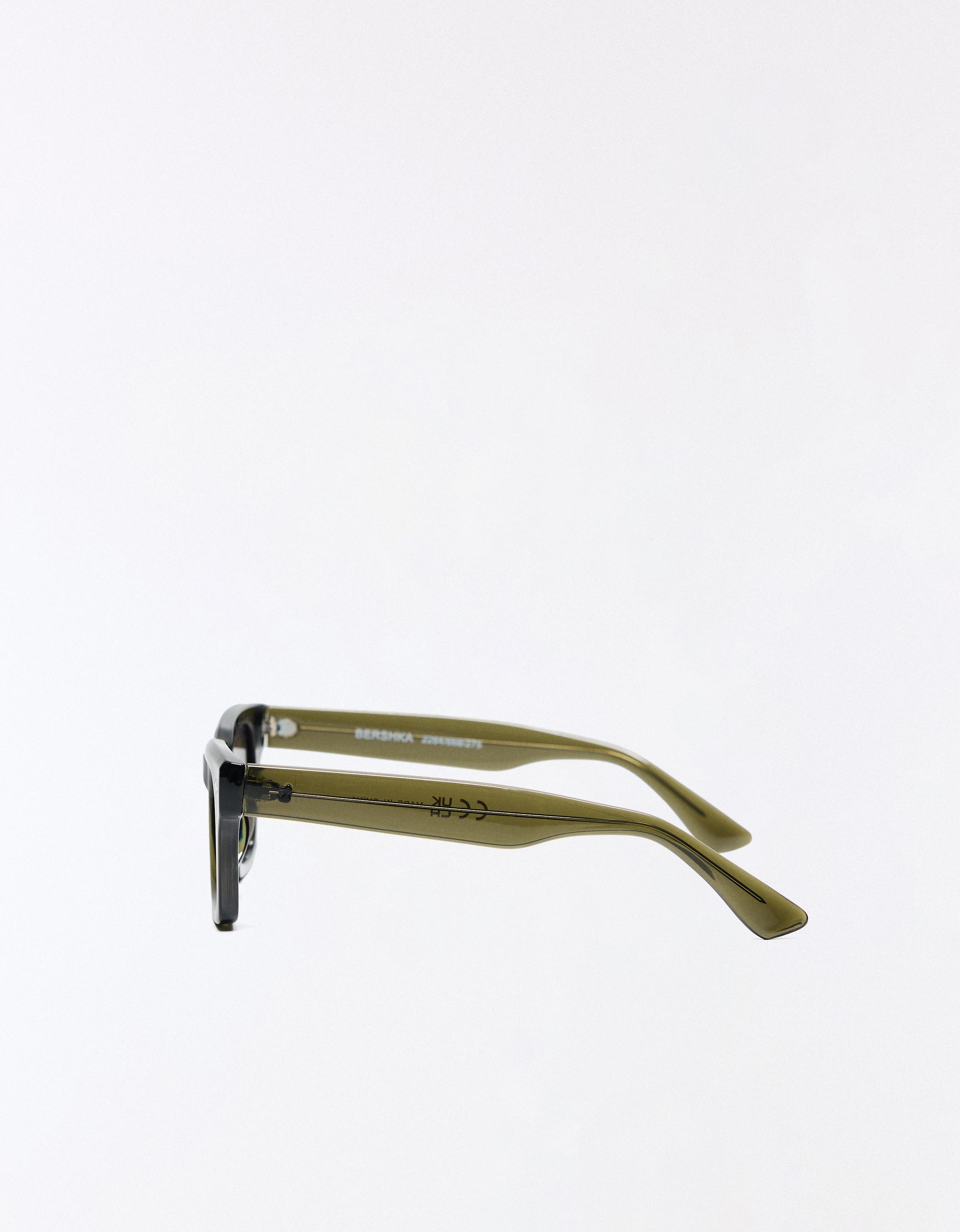 Polarised sunglasses — Black