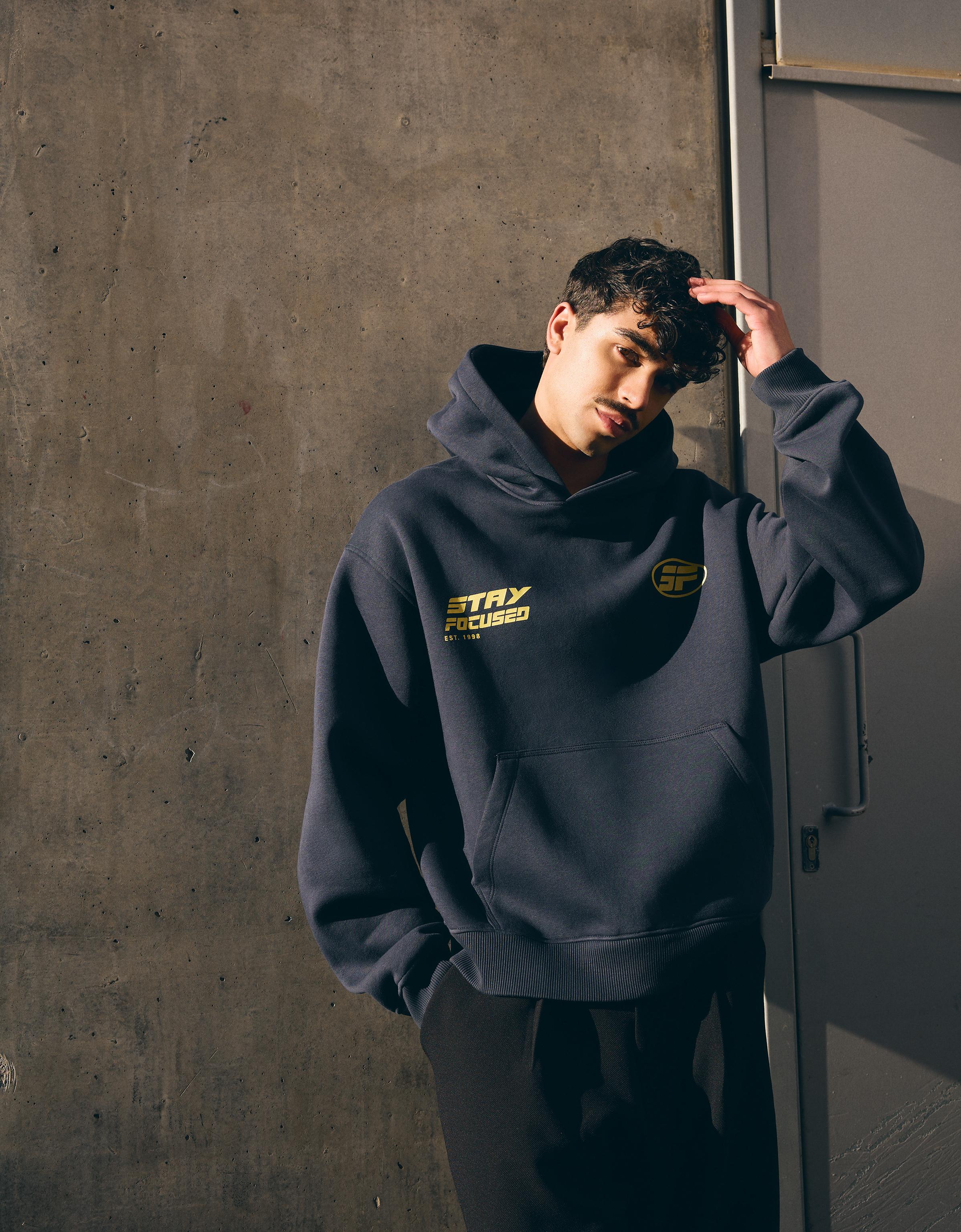 Bershka Kapuzenpullover Mit Print Herren S Marinenblau