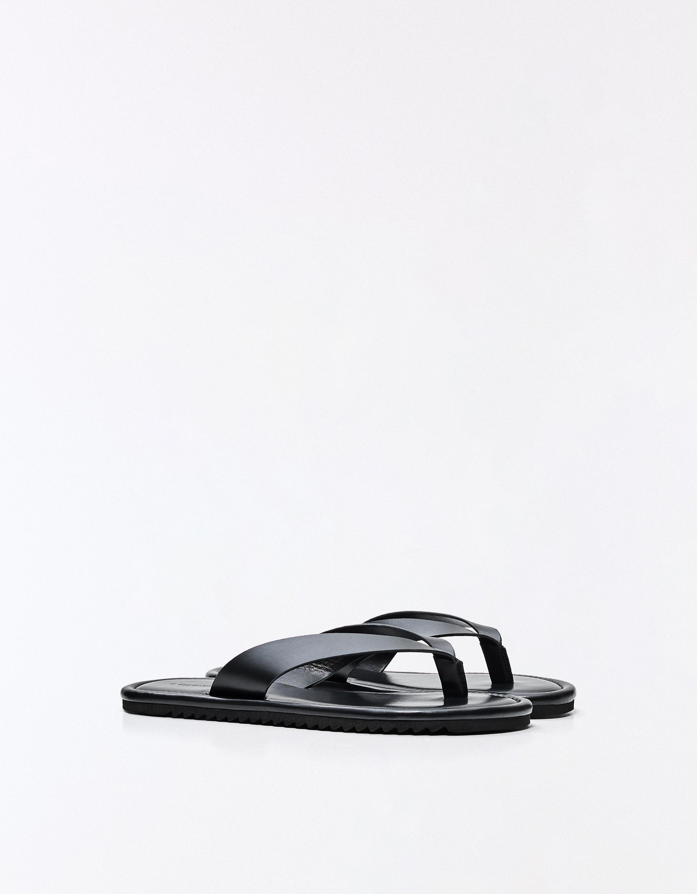 Thong strap sandals — BLACK