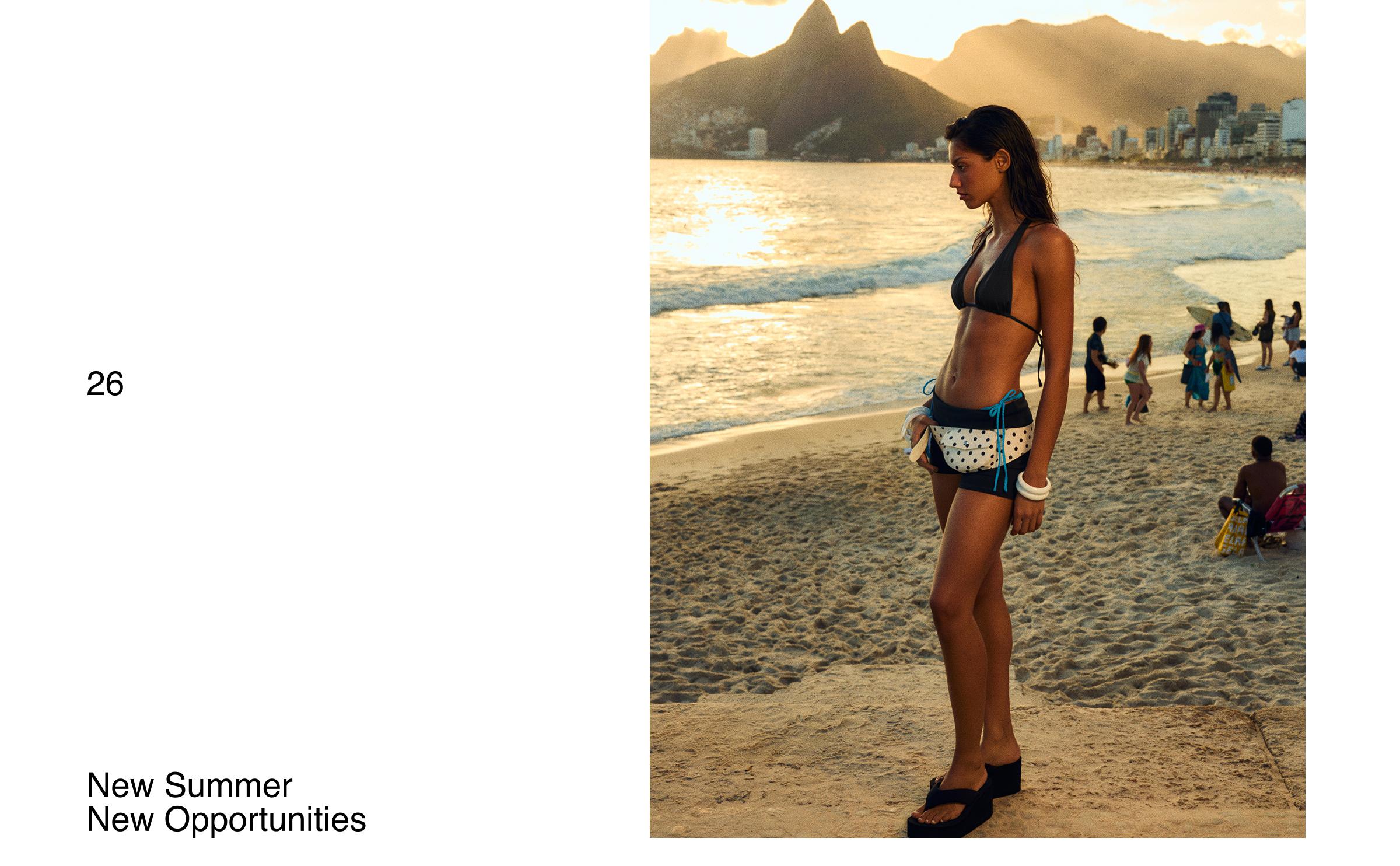 Halter bikini top — Black