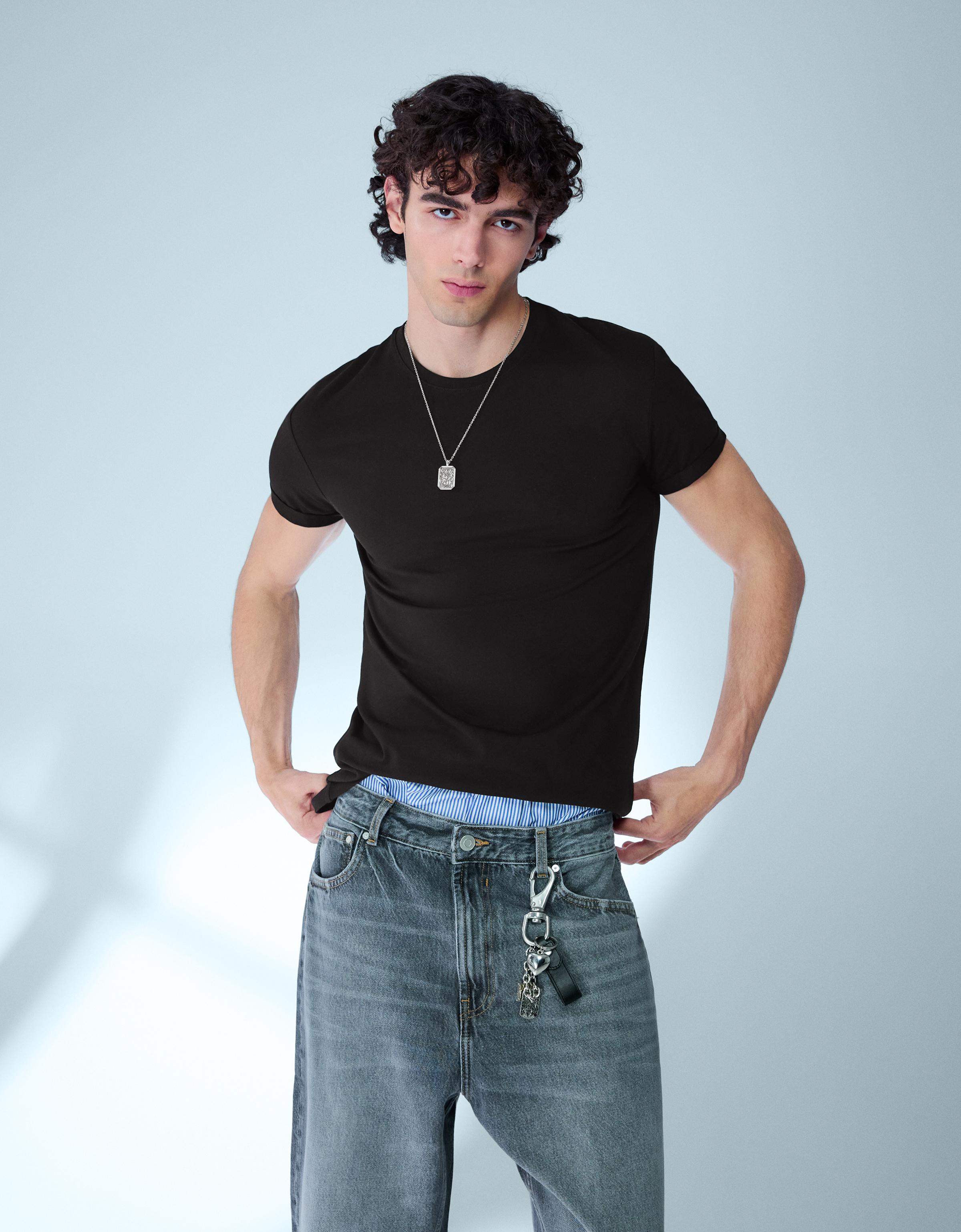Short sleeve roll-up T-shirt — Black