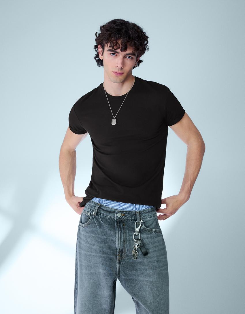 Short sleeve roll-up T-shirt-Black