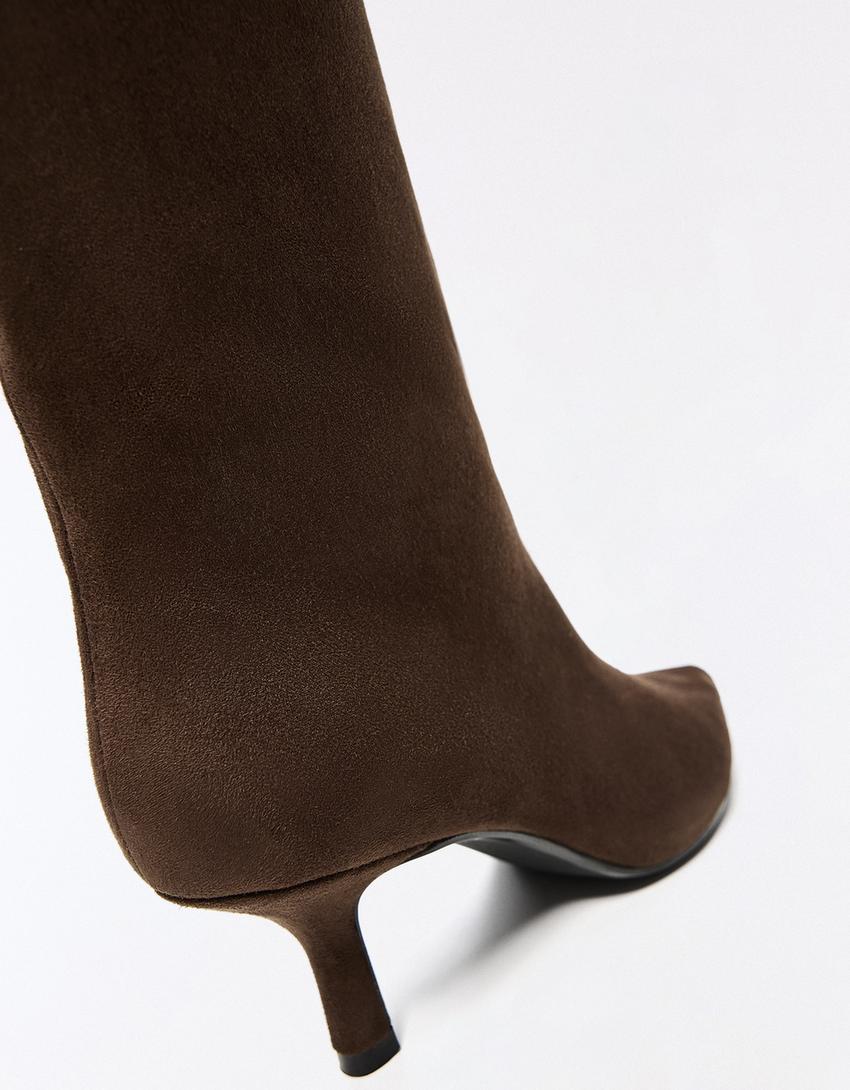Kitten heel boots-Κоричневый