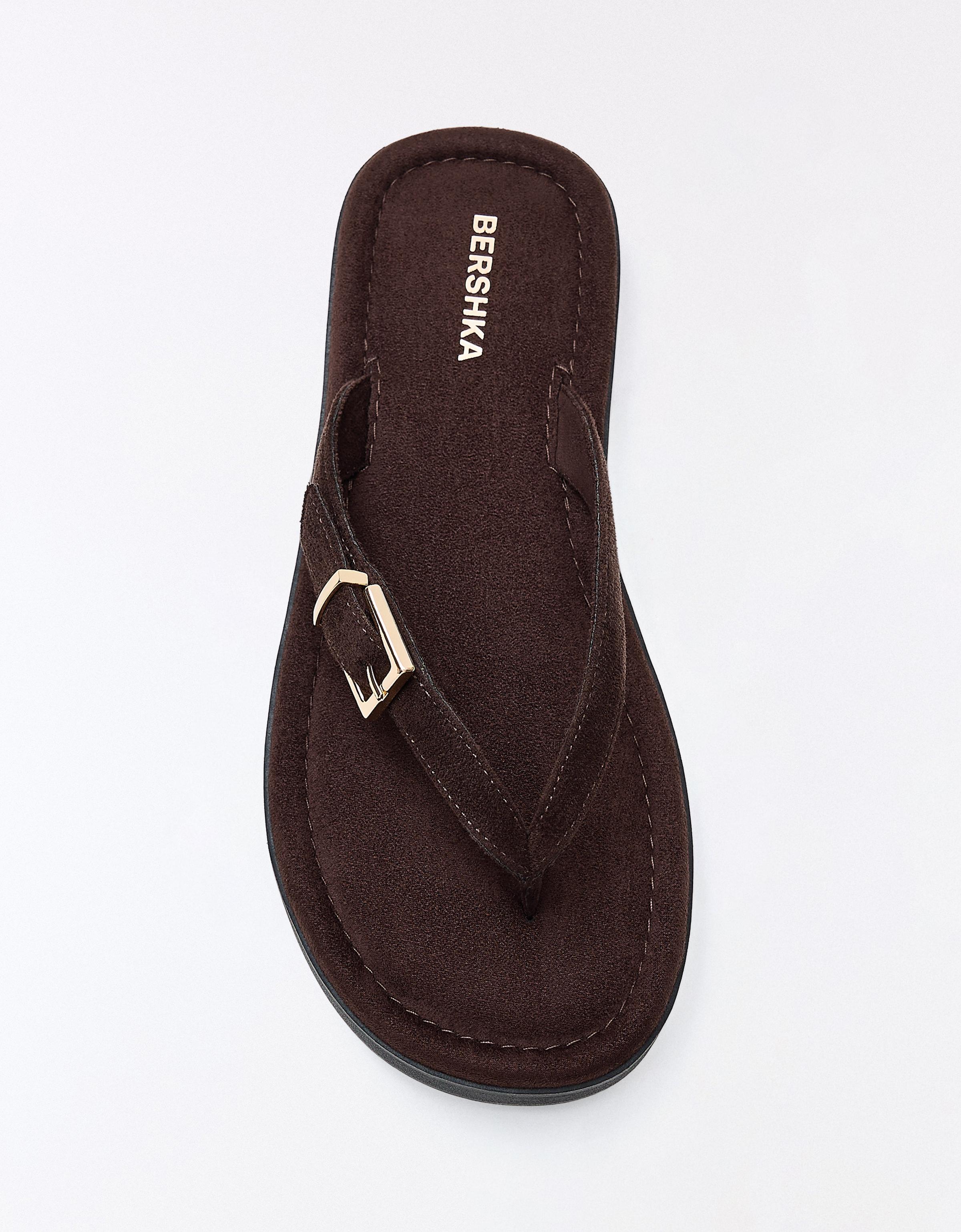 Flat thong sandals with buckle — Brown