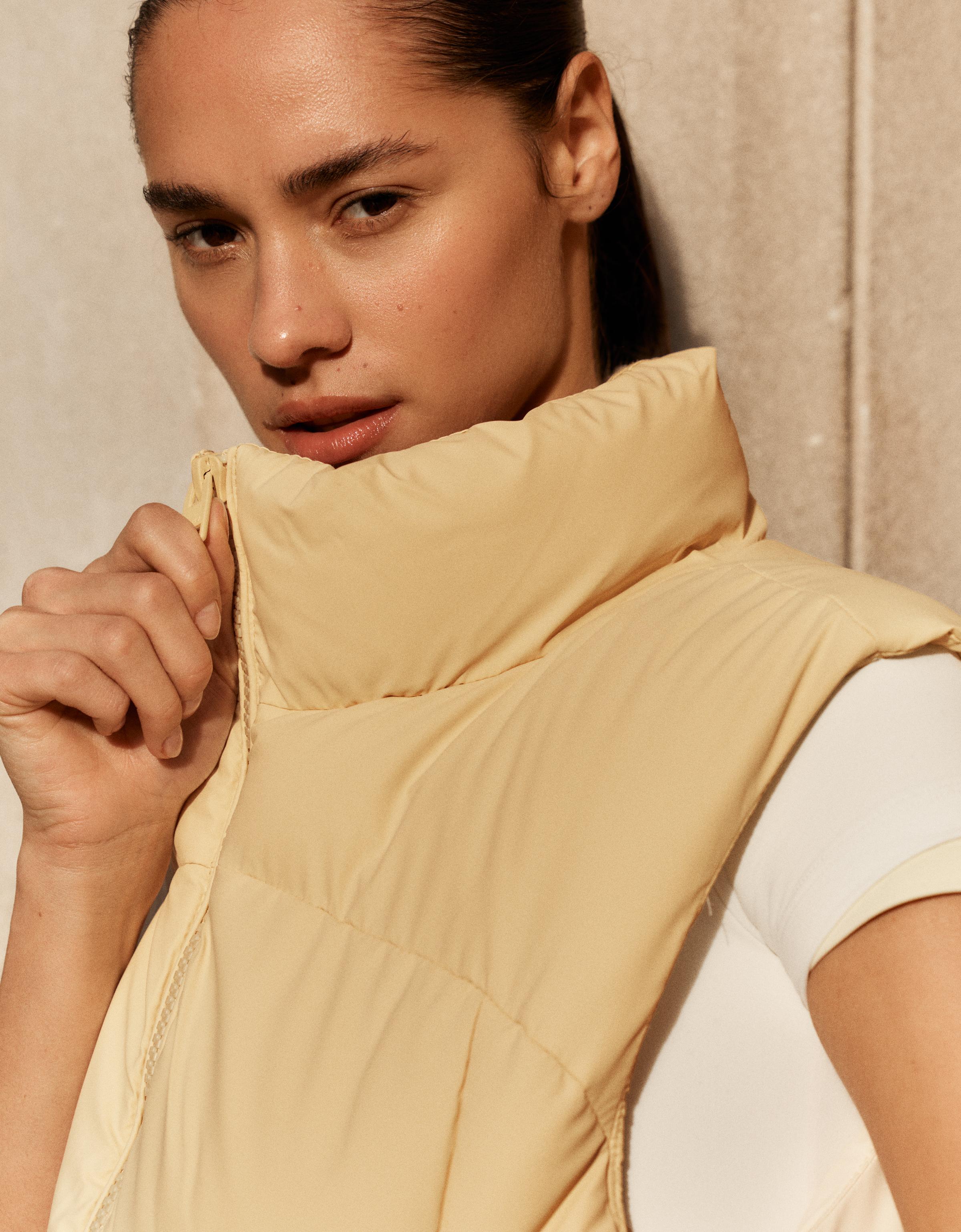 Cropped quilted gilet