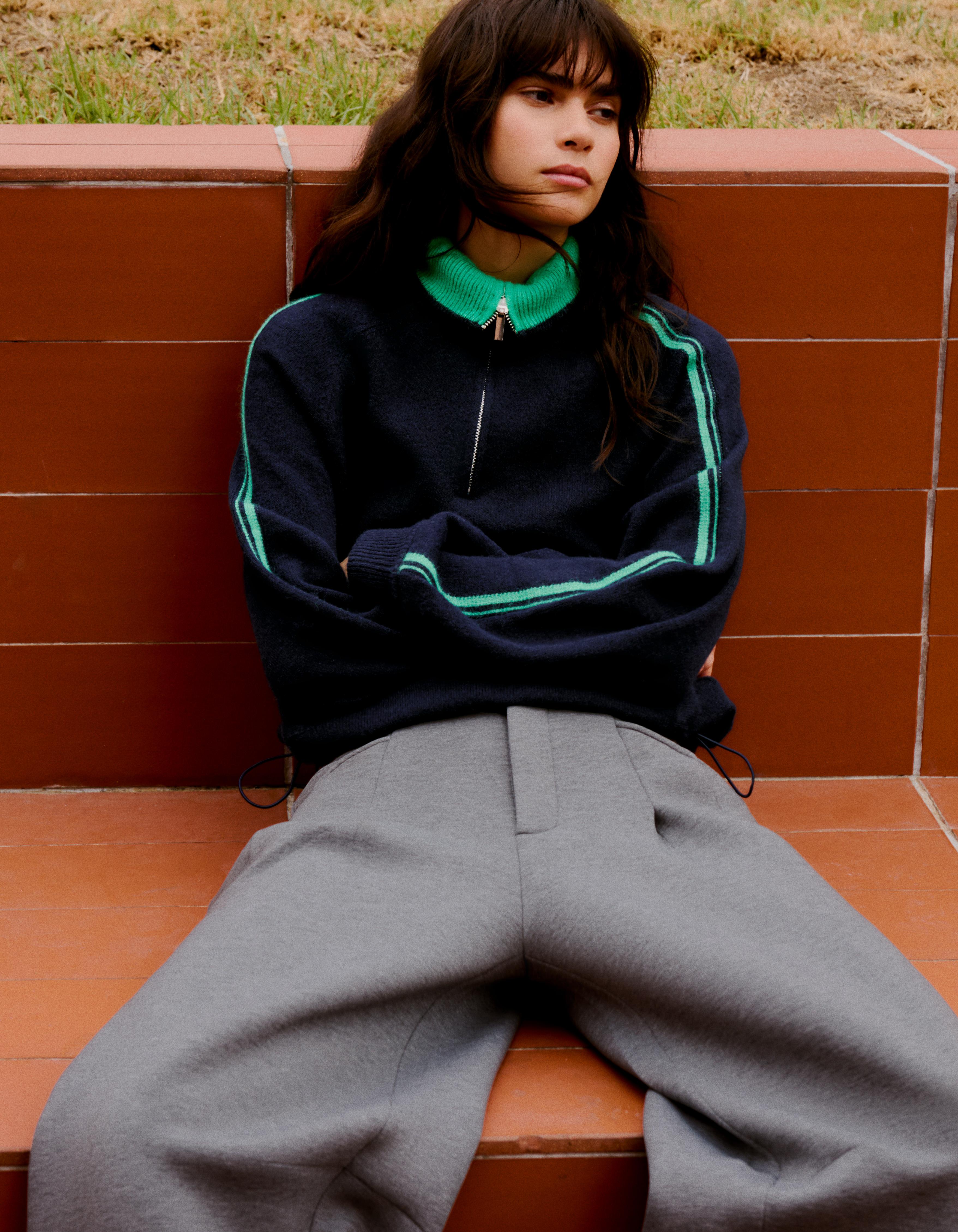 Contrast neck half-length zip jumper — Blue