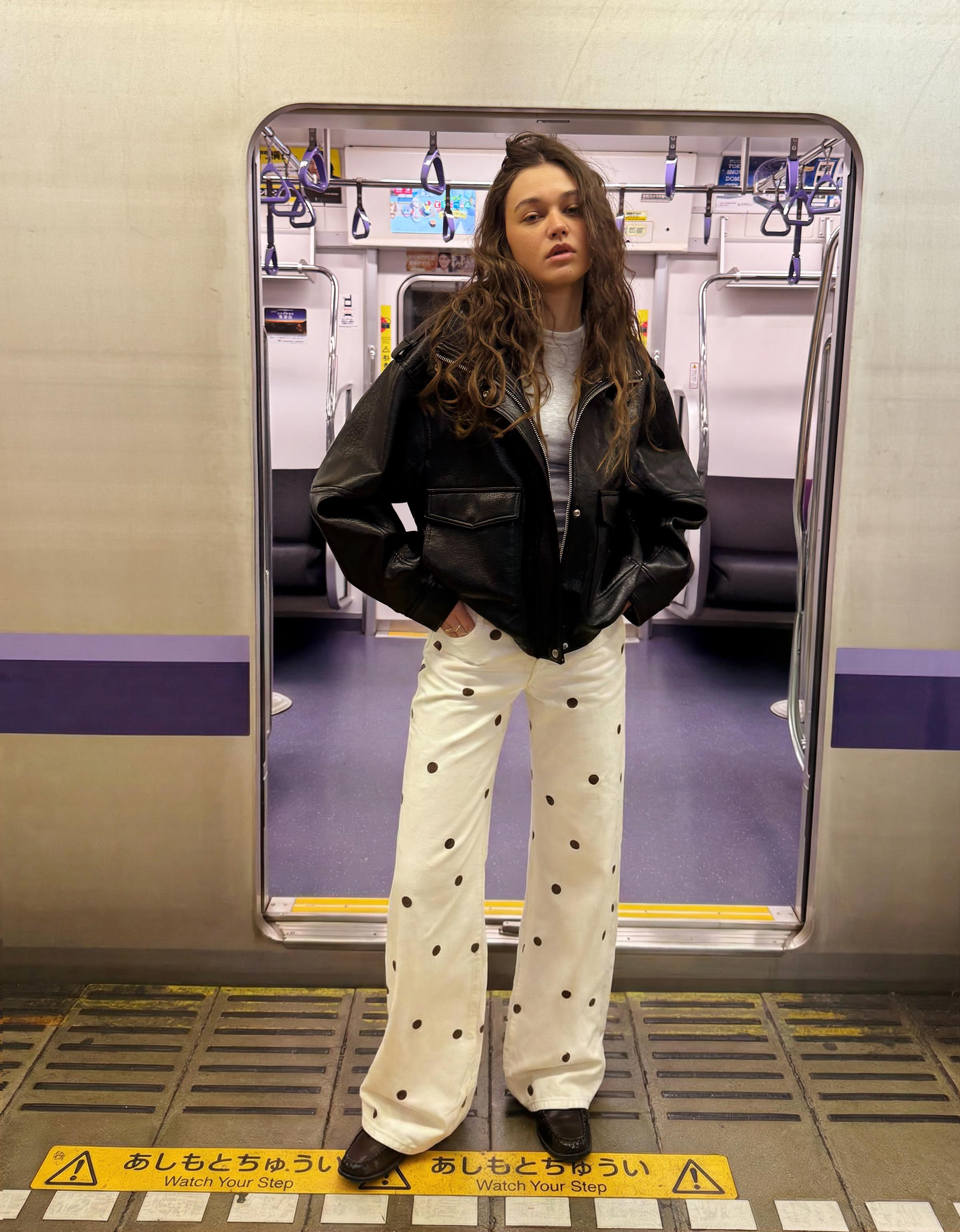 Puantiye desenli geniş paça jean - Görsel 16