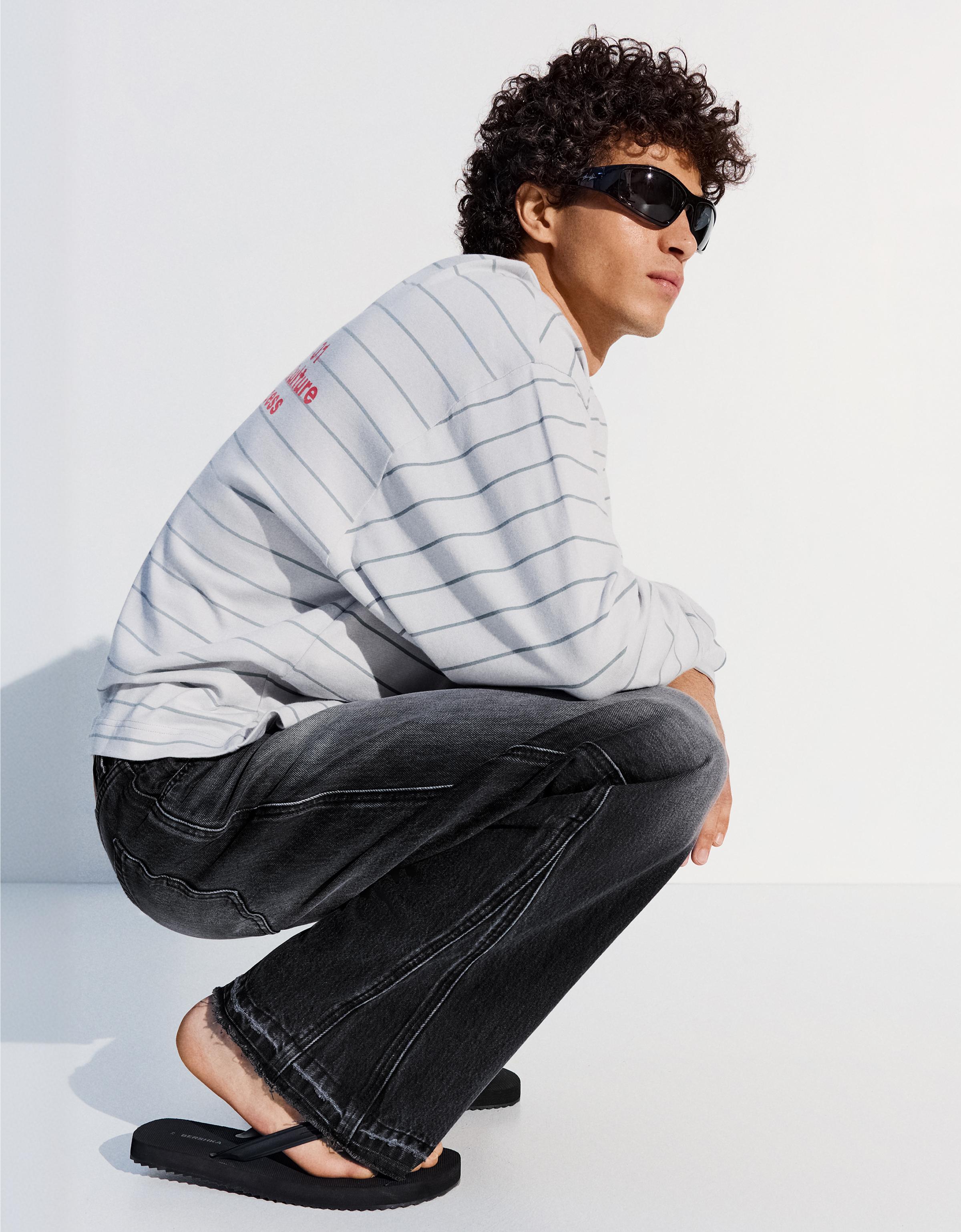 Straight flared jeans — Black