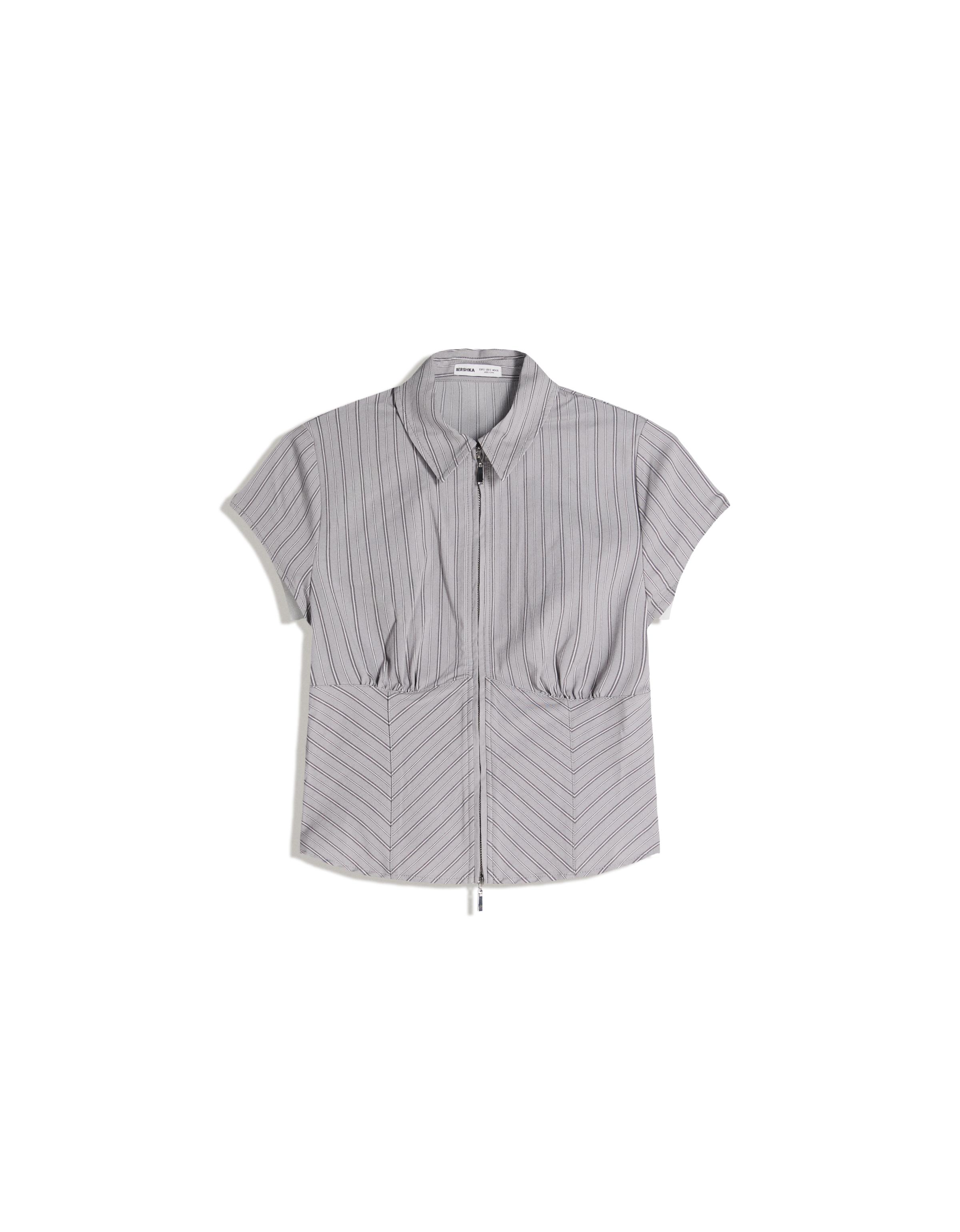 Fermuarlı kısa kollu gömlek
