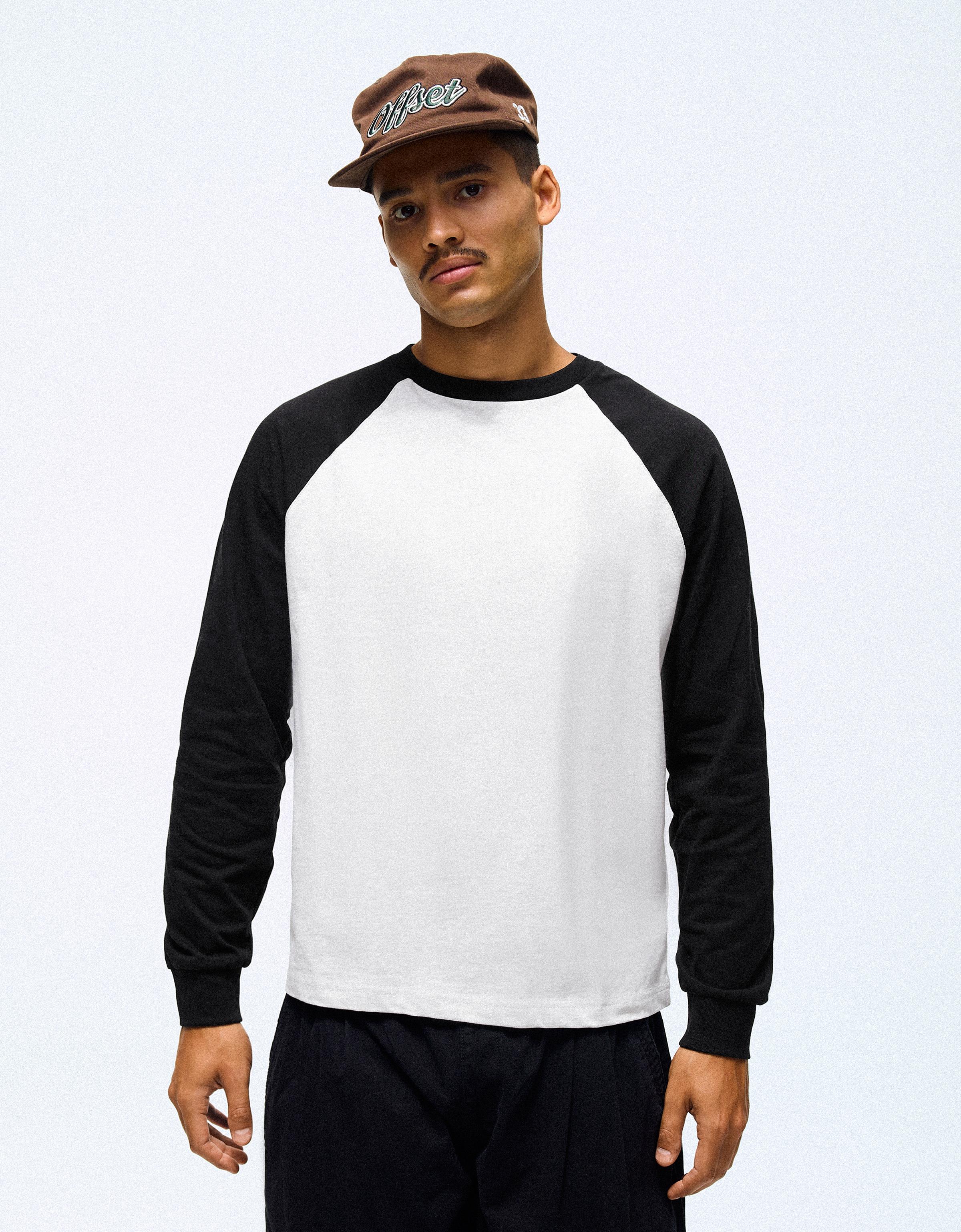 Bershka Koszulka Z Długim Rękawem Raglan Mężczyzna Czarny