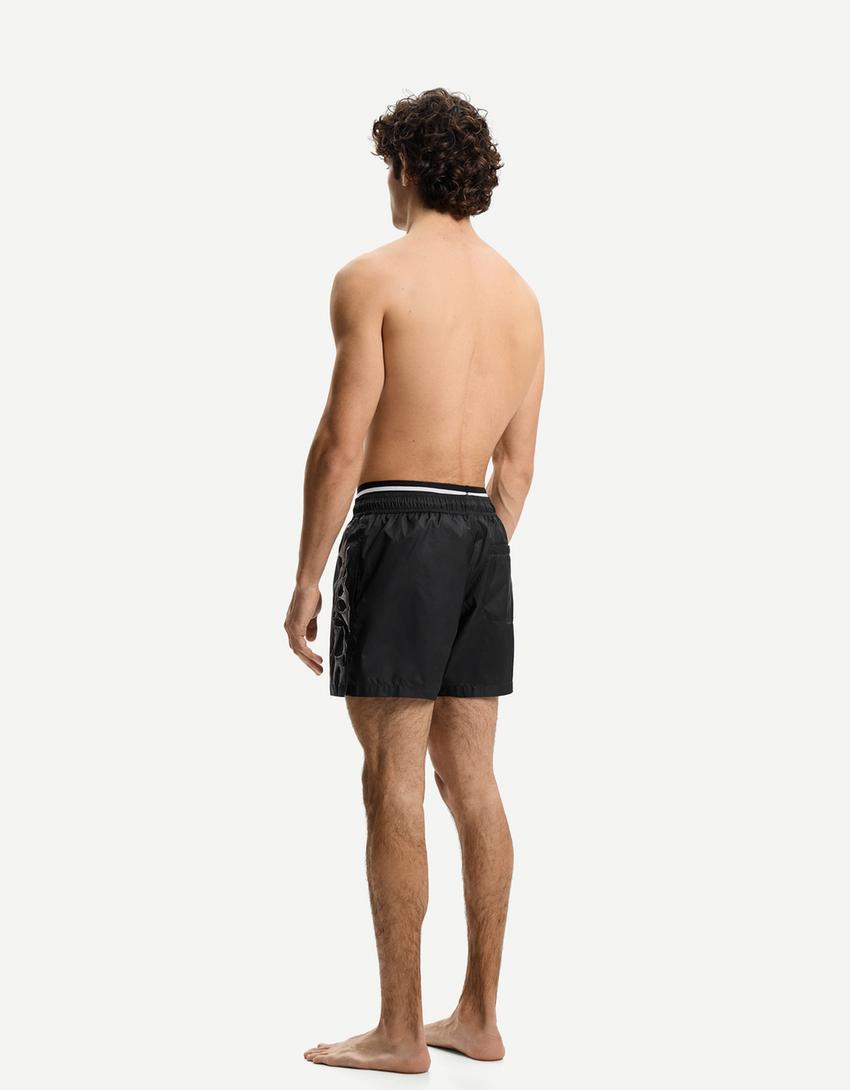 Swimming trunks with double waistband and print-Black