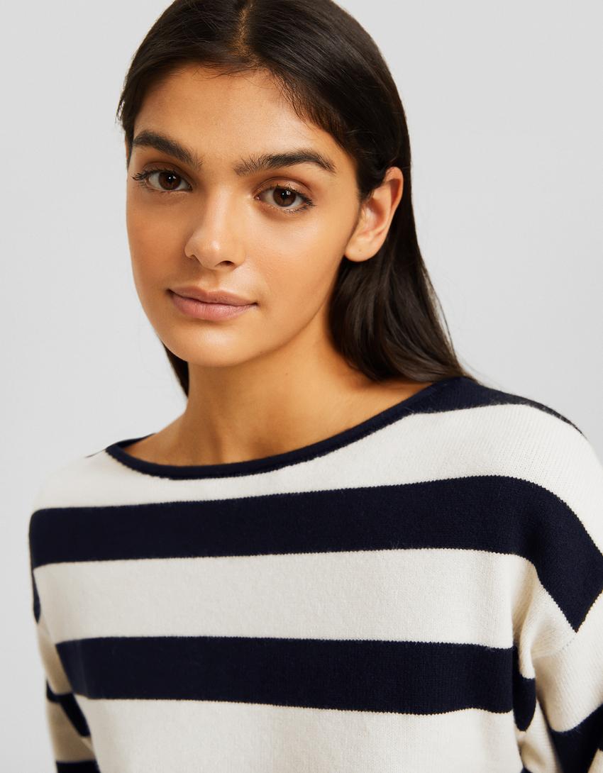 سويتر مقلّم-أسود-2