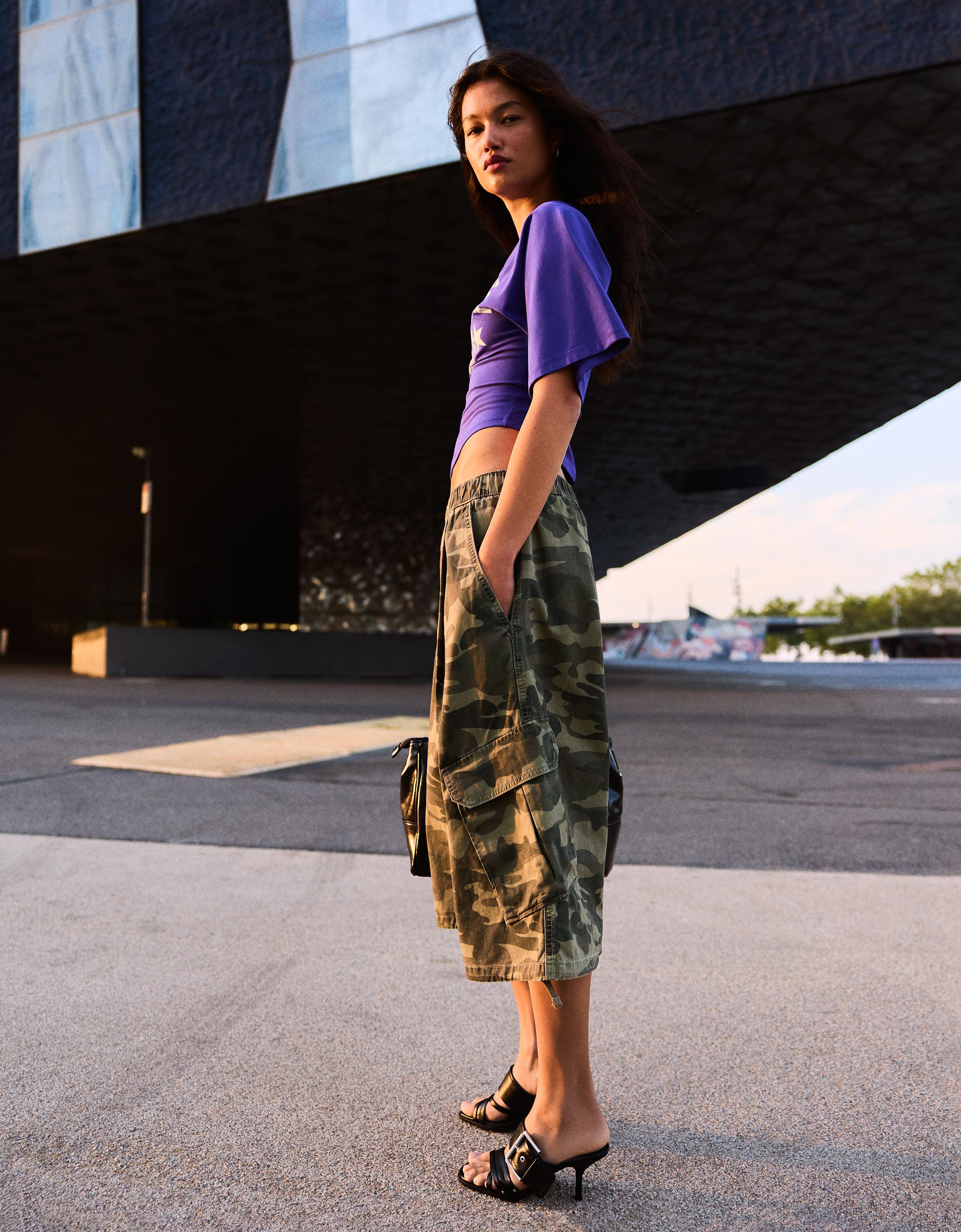 Printed cargo Bermuda shorts — Khaki