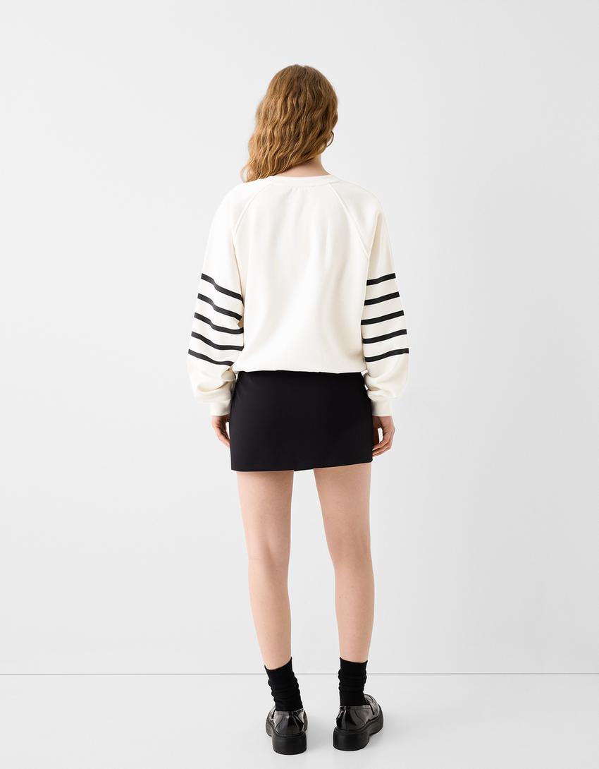 سويت شيرت بأكمام رغلان-أبيض / أسود-1