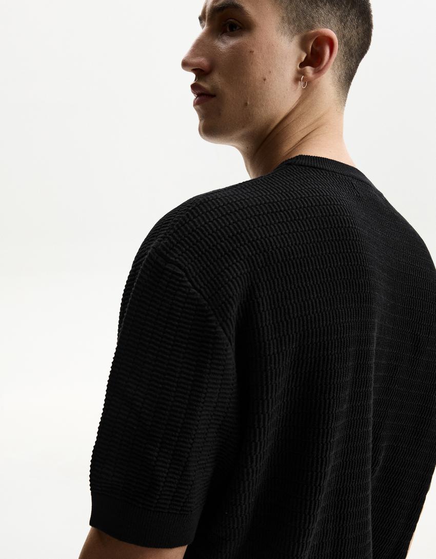 Short sleeve textured weave T-shirt-Black