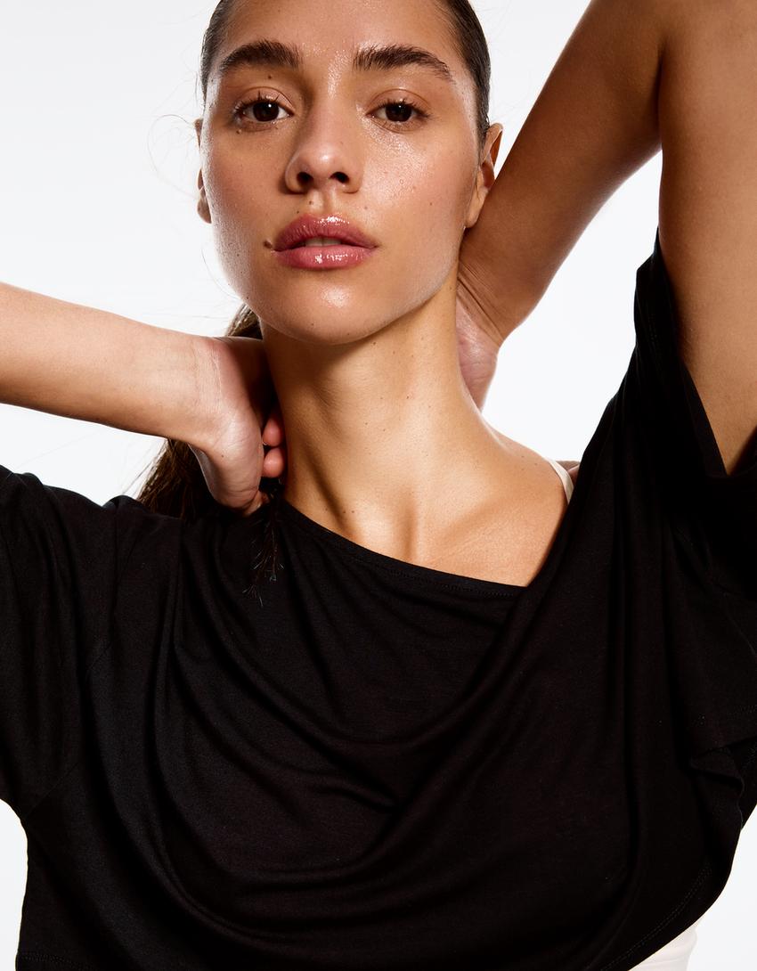 Short sleeve asymmetric T-shirt-Black