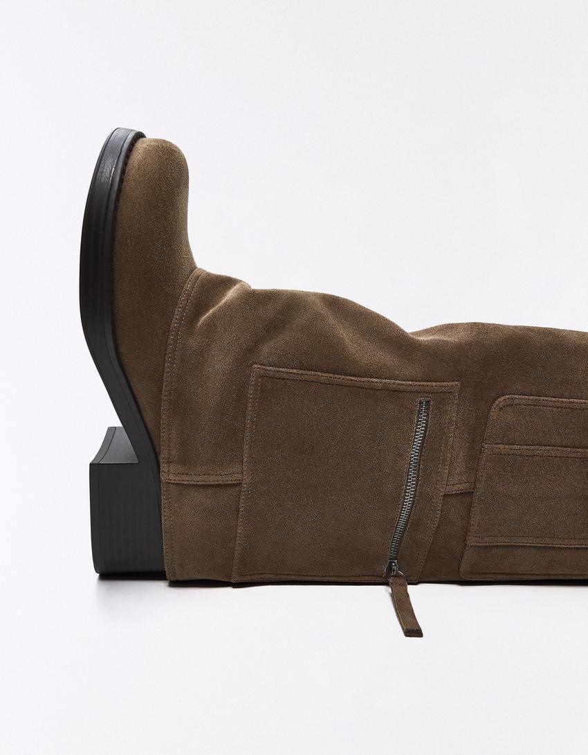 Flat boot with pant pockets-Brown