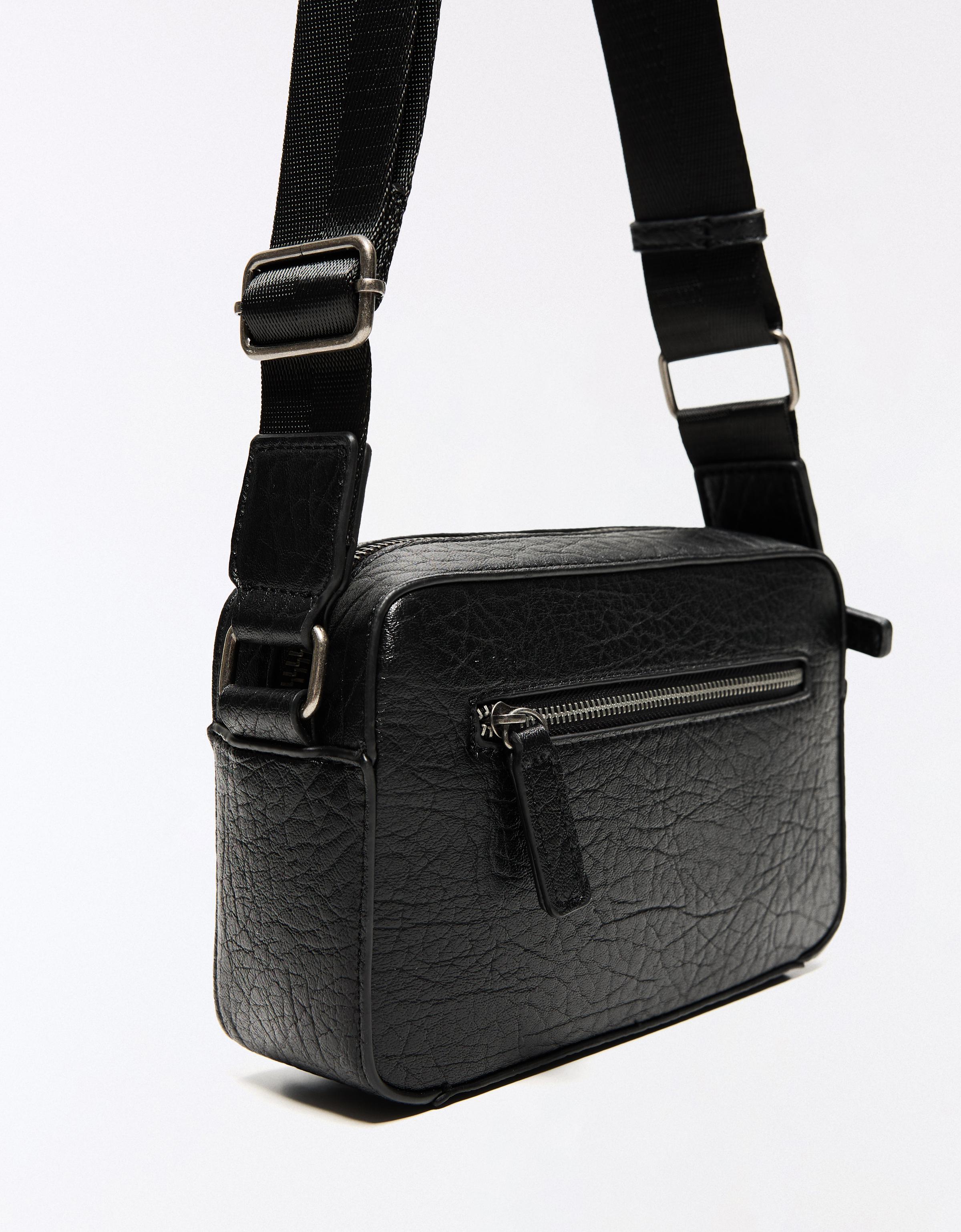 Embossed star crossbody bag — Black