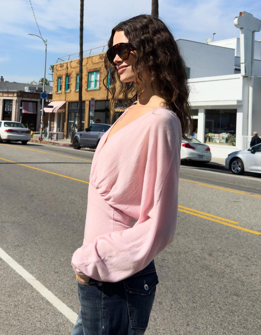 V-neck sweater with sash-Pink