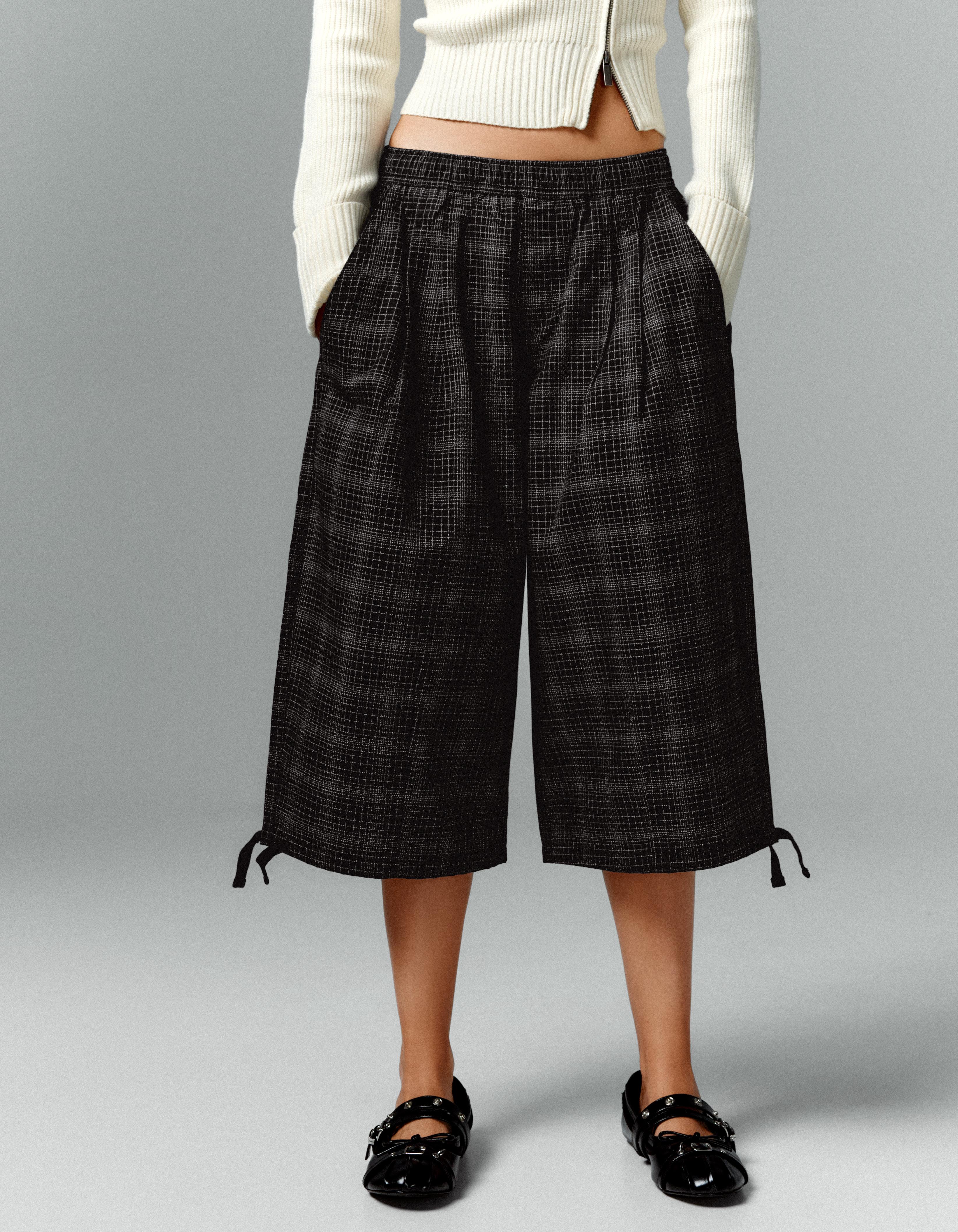 Long twill Bermuda shorts — Grey